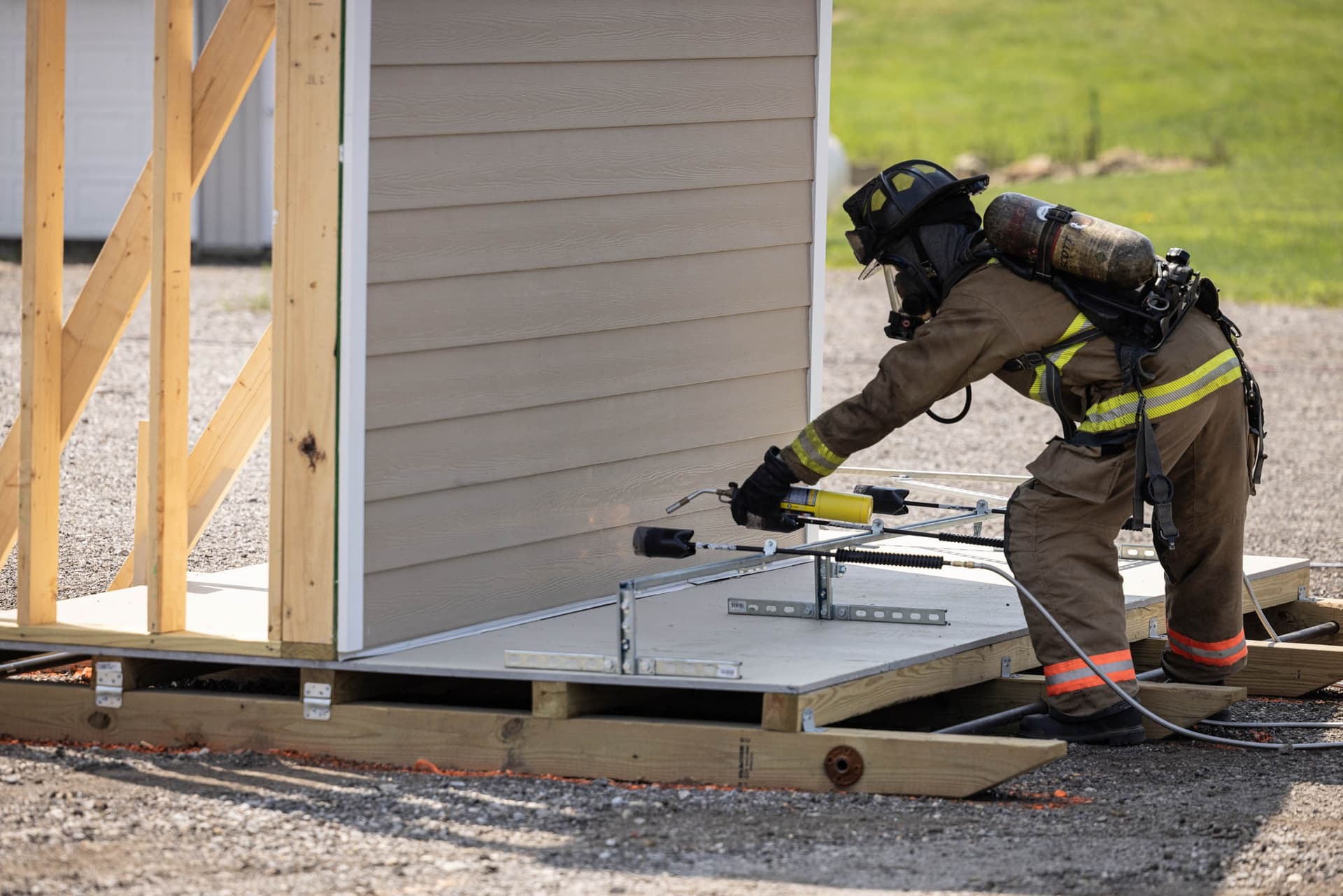 C & W Roofing Co Inc