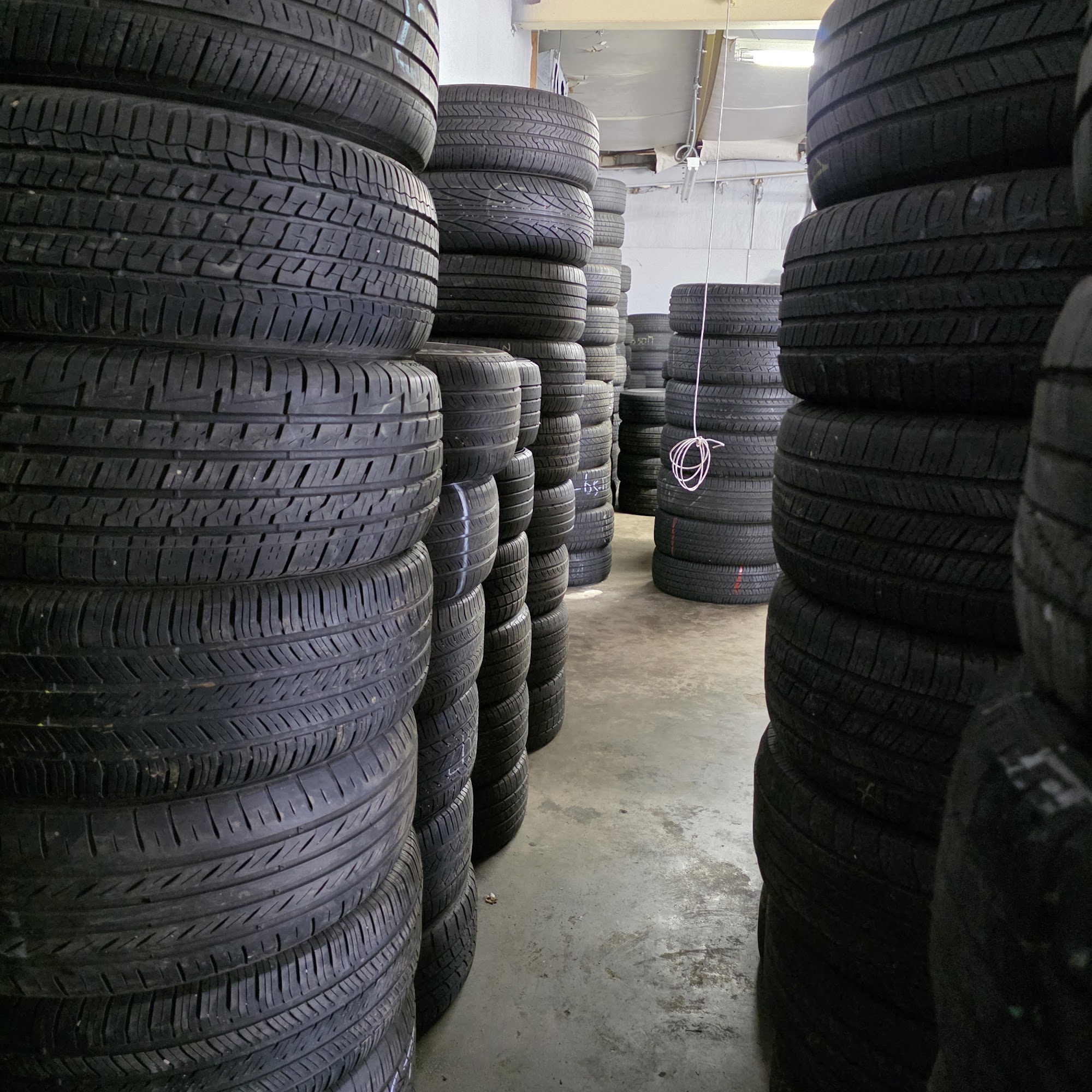 Donald's Tire & Services LLC Rome