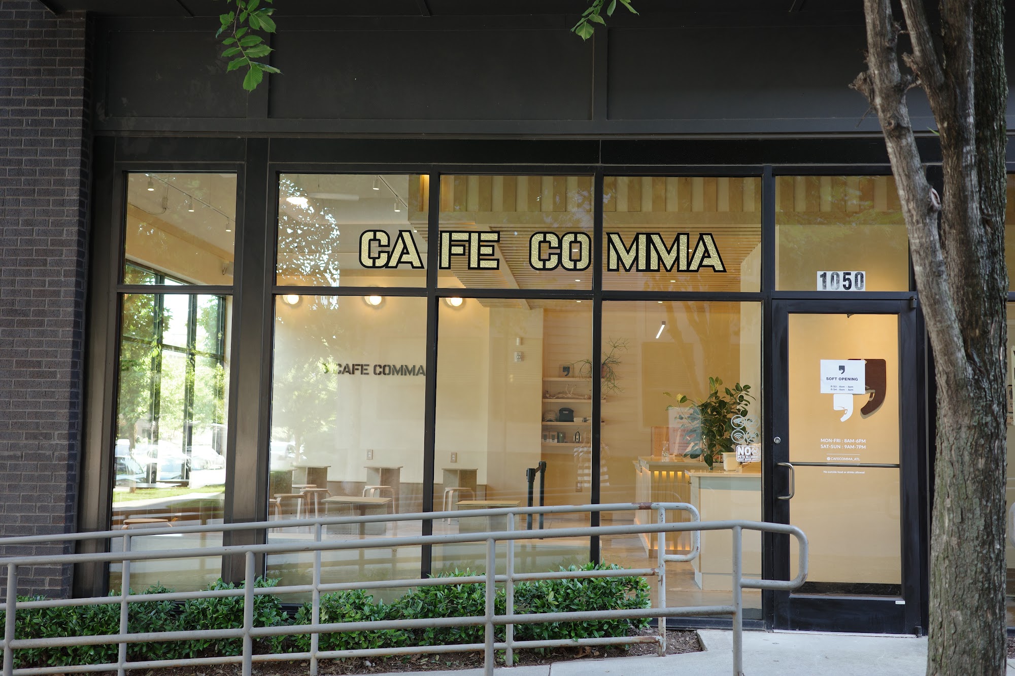 Cafe Comma 6125 Roswell Rd Suite 1050, Sandy Springs