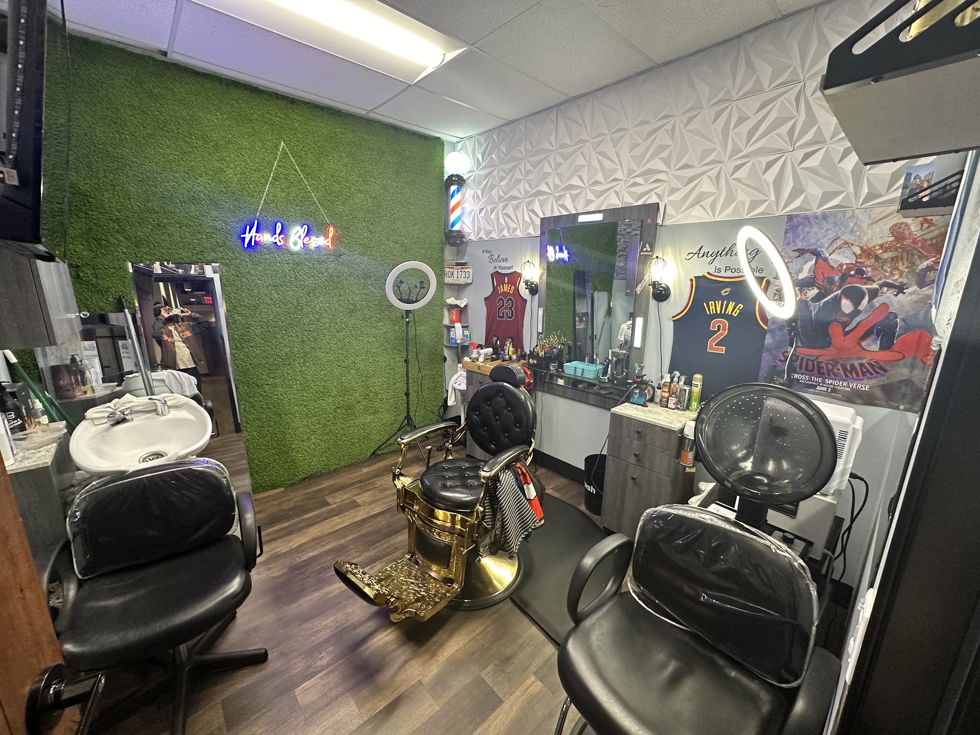 Cell The Barber 8849 Roswell Rd suite 22, Sandy Springs Georgia 30350