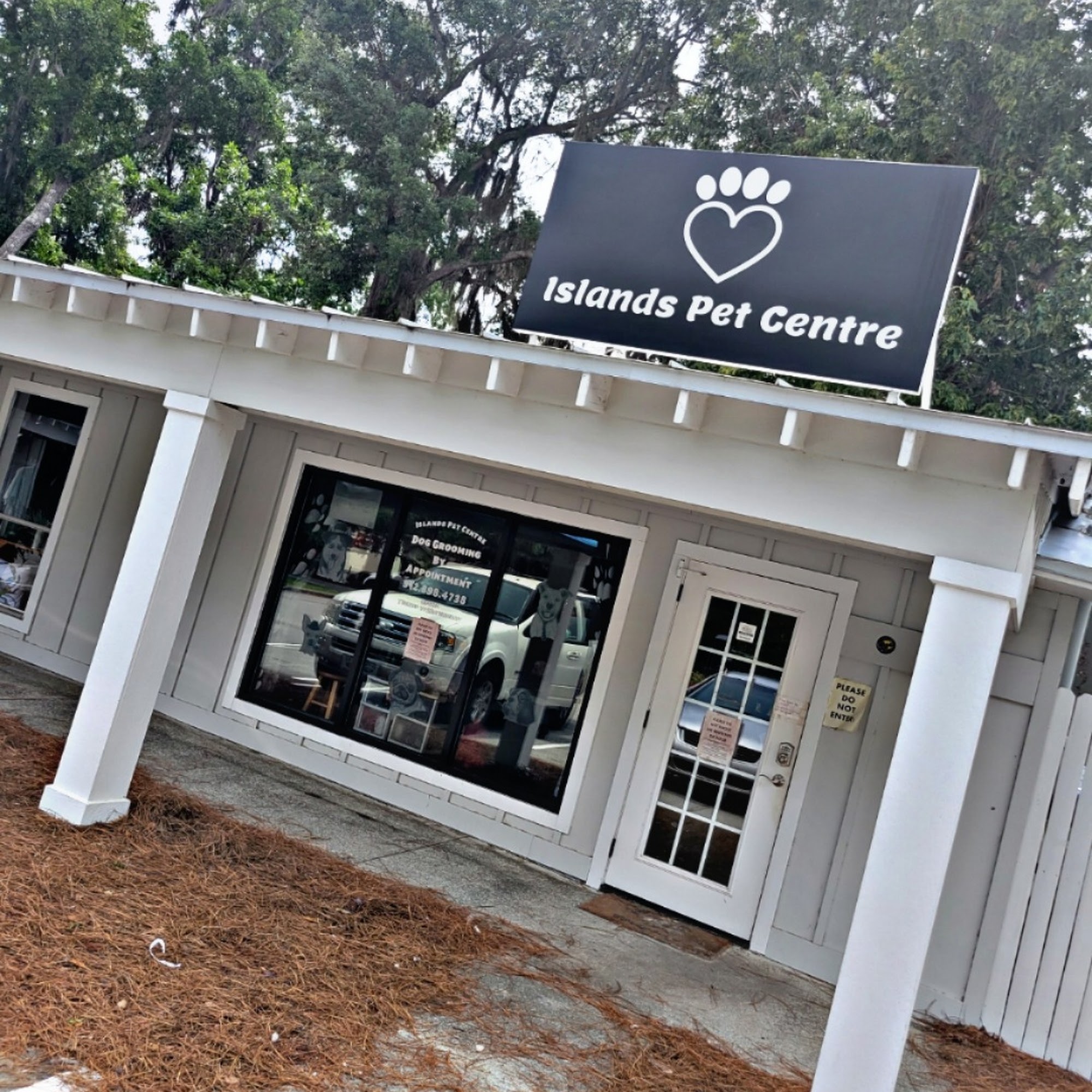 Islands Pet Centre Savannah