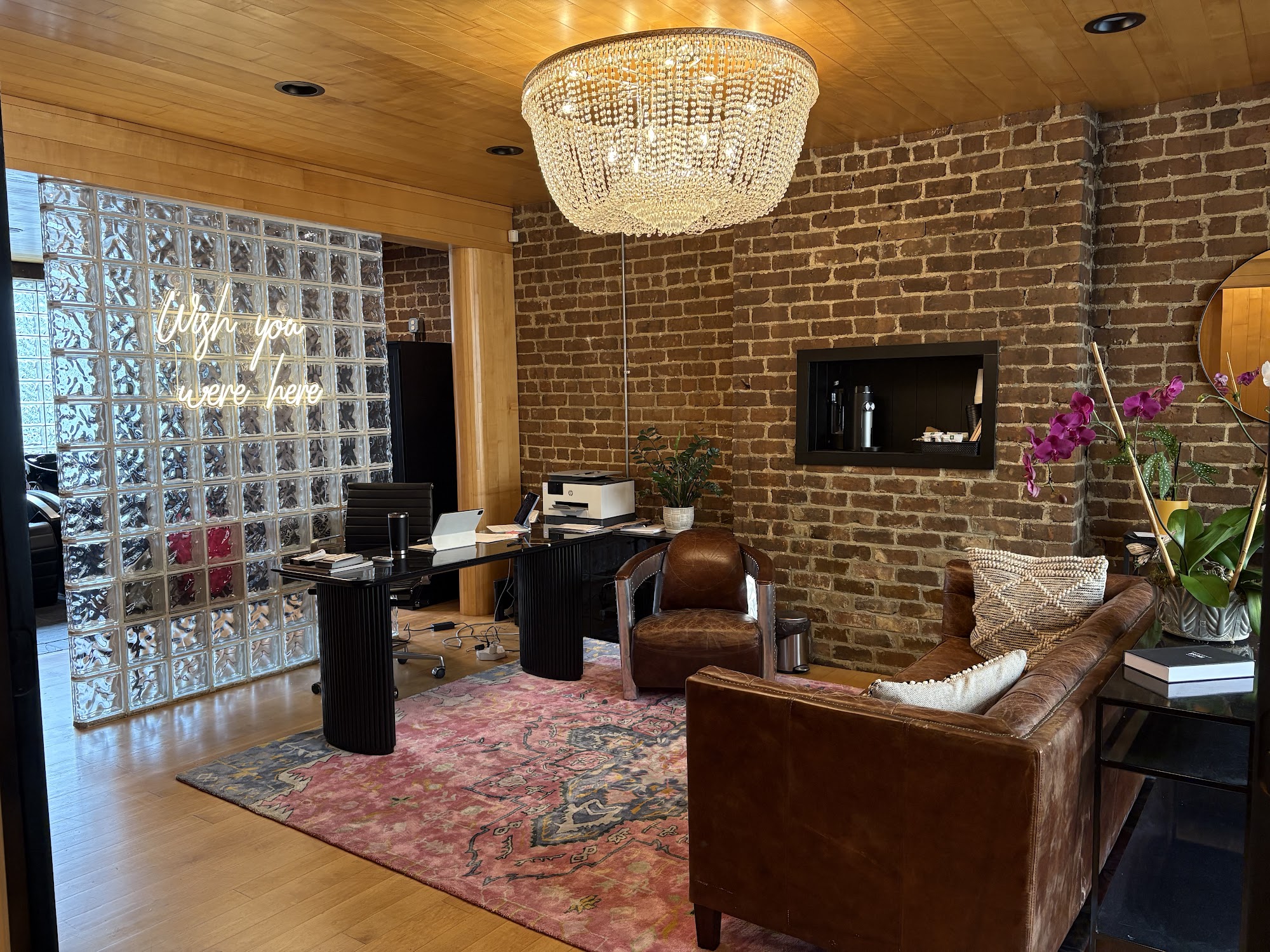 Emma & B 19 E York St, Savannah Georgia 31401