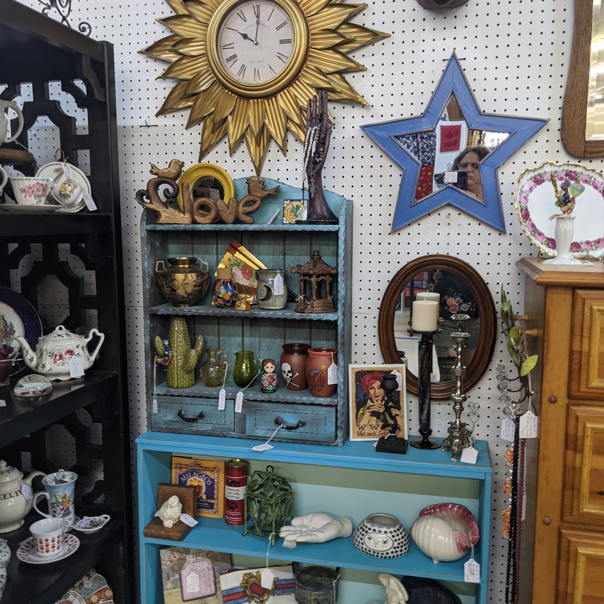 Easy Pickins' on Laurel Street Springfield