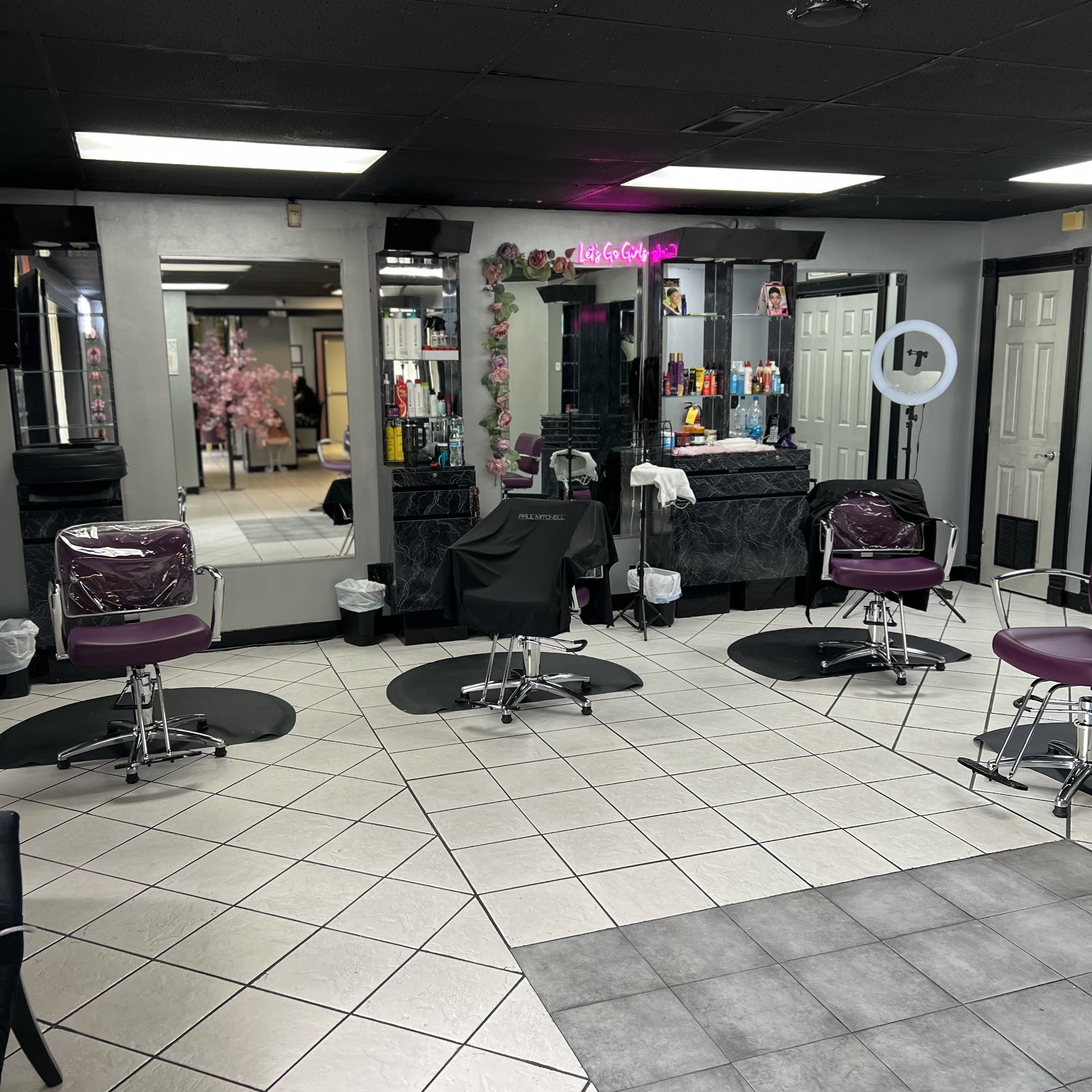 QP Loc N Braiding Boutique 6001 N Henry Blvd Suite A, Stockbridge Georgia 30281