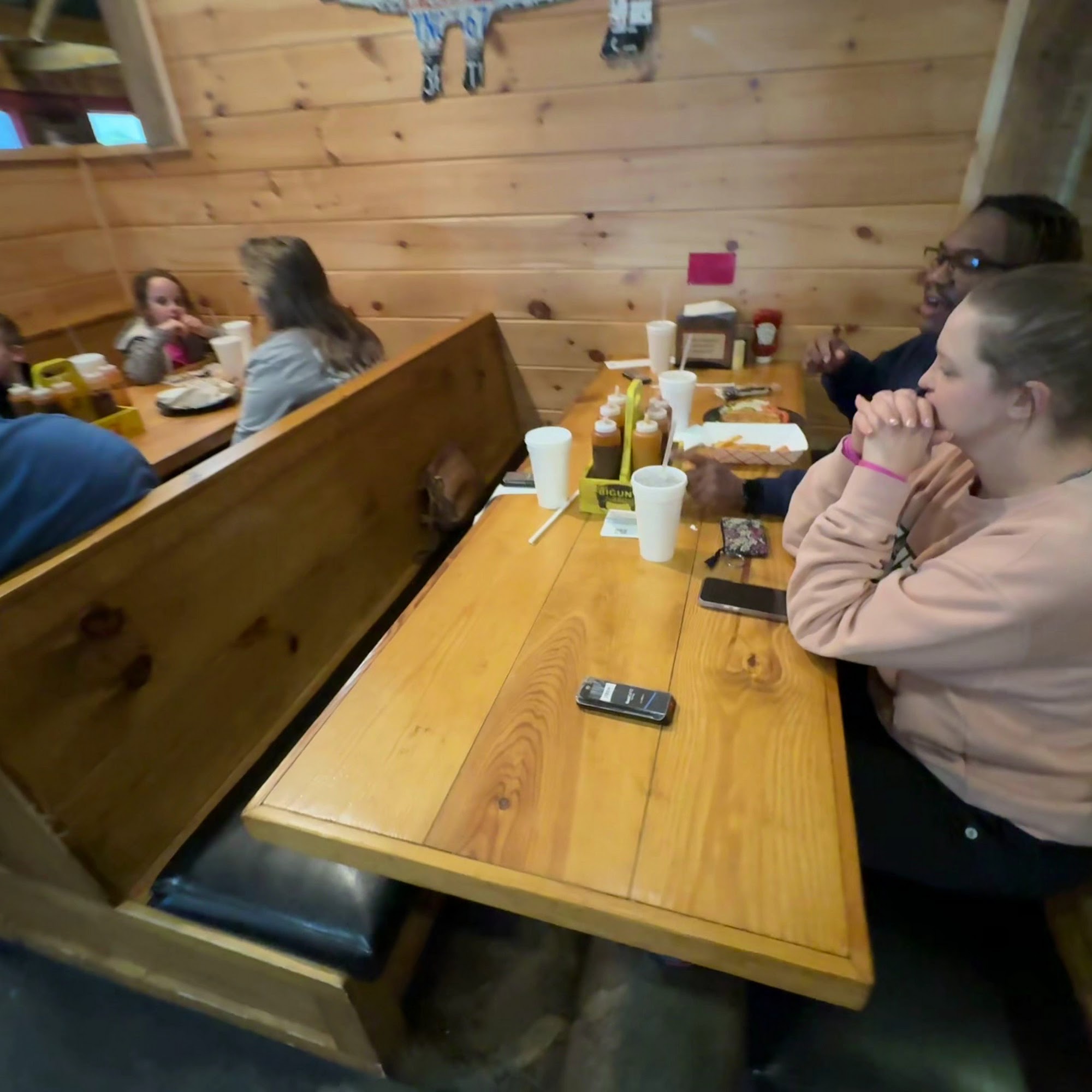 Bigun's Barbeque Talking Rock