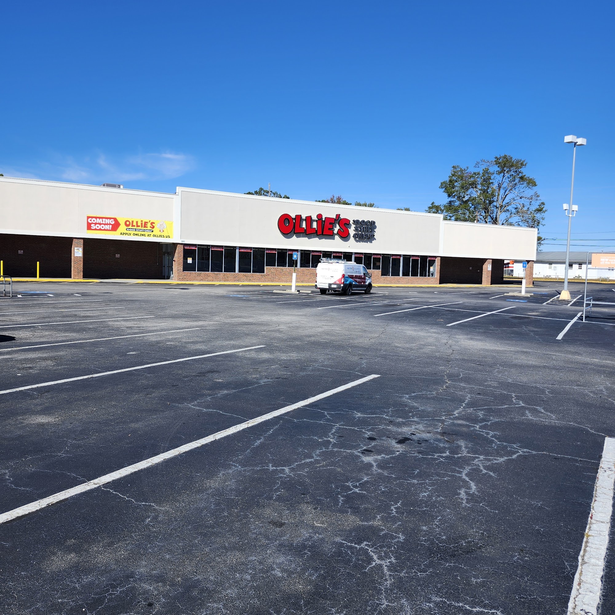 Ollie's Bargain Outlet Thomson