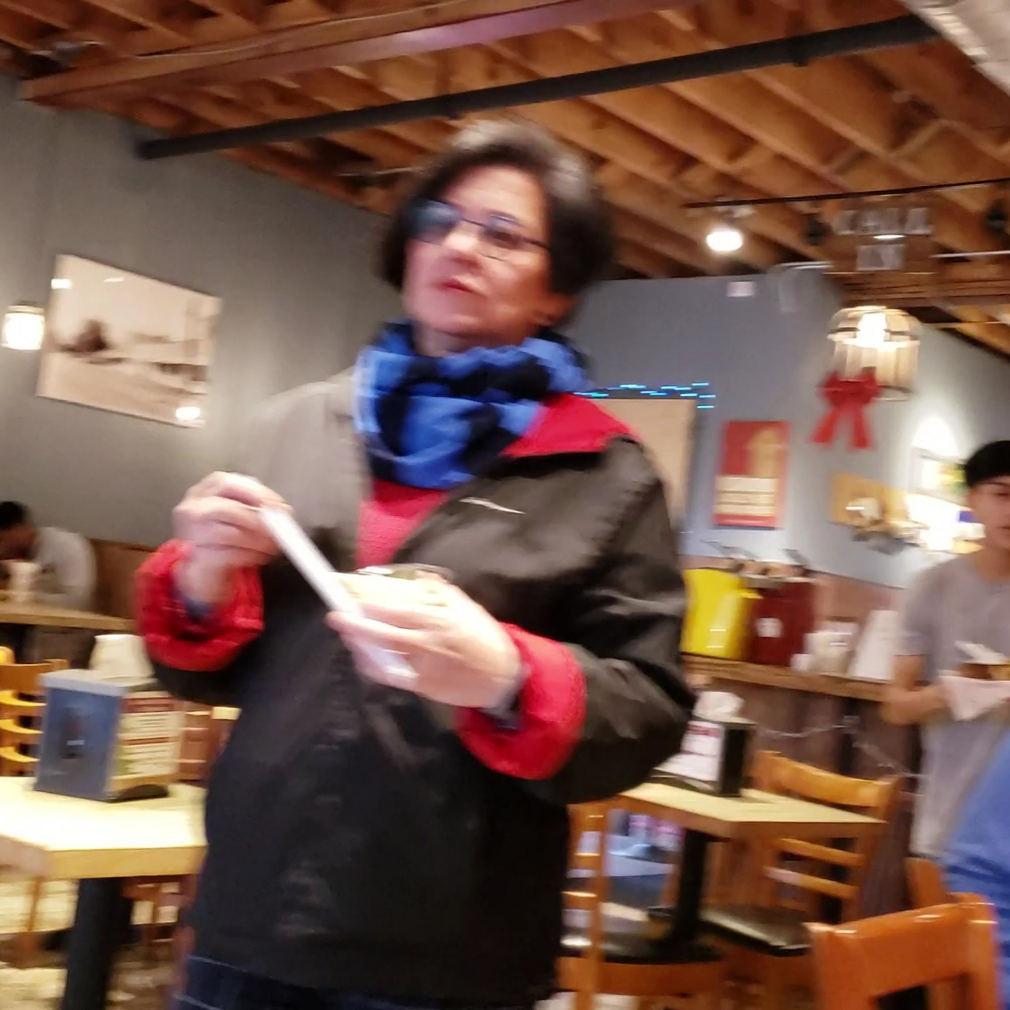 Village Burger Tucker