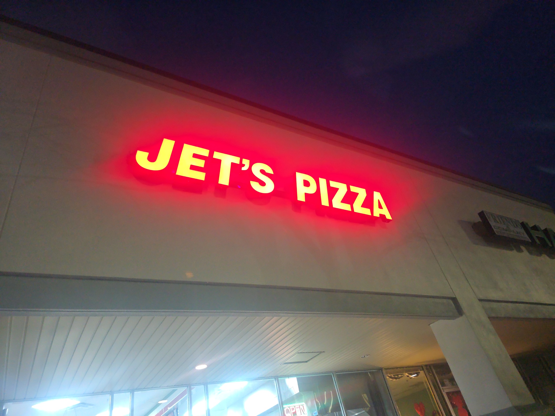 Jet's Pizza Tucker