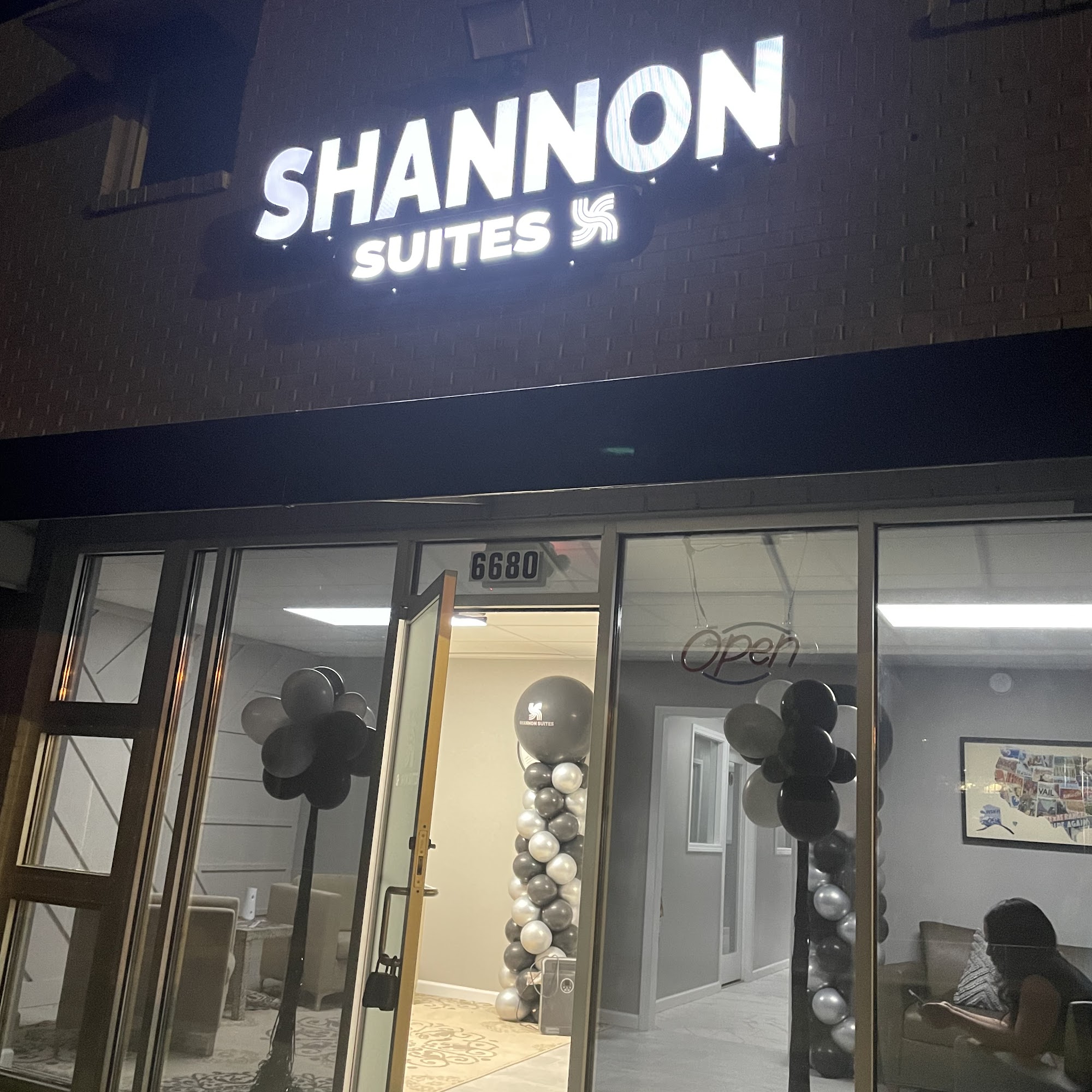 ShannonSuites 6680 Shannon Pkwy, Union City Georgia 30291