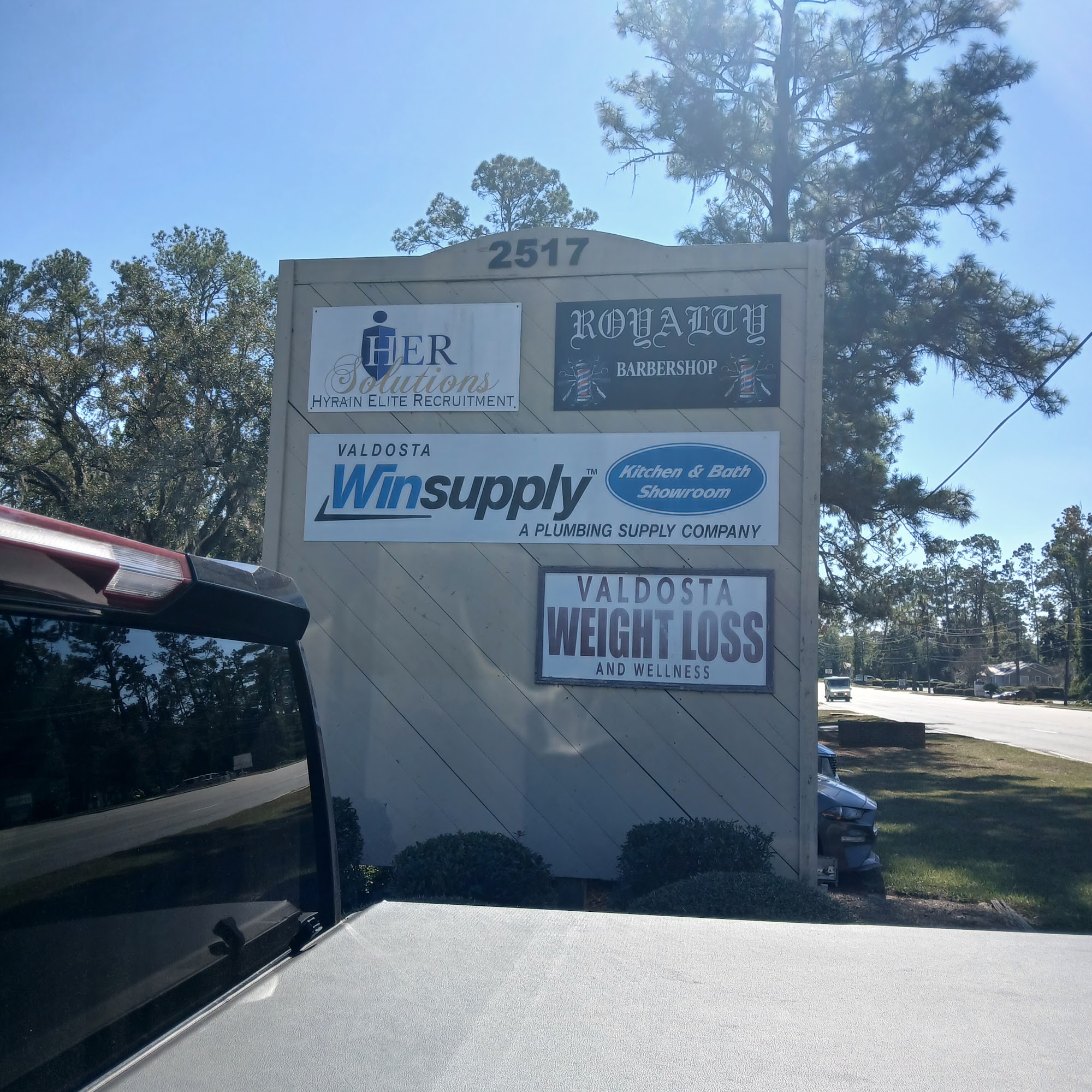 Royalty Barbershop LLC, 2517 Bemiss Rd C2, Valdosta Georgia 31602
