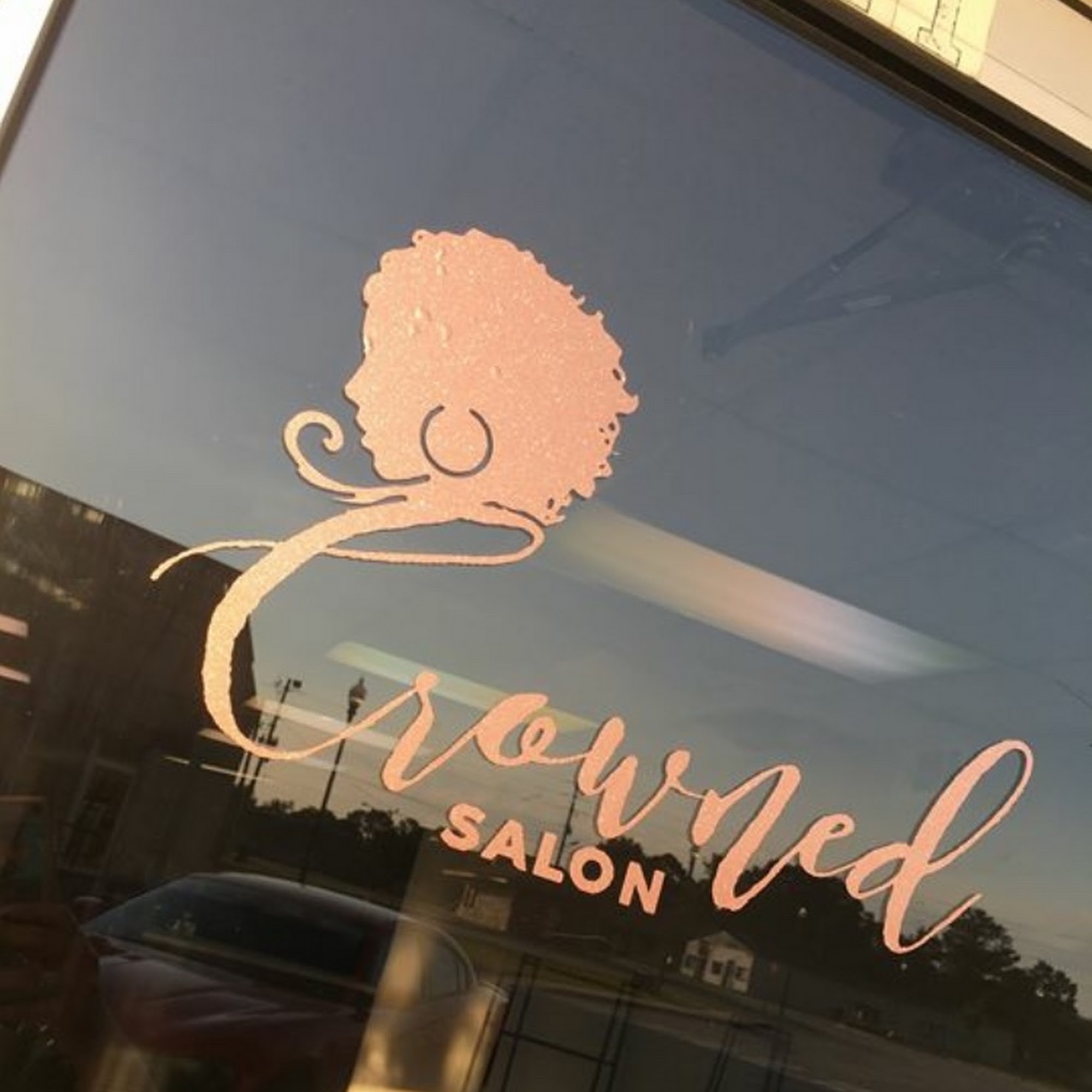 Crowned Salon 215 Carl Vinson Pwy Suite 8, 215 Carl Vinson Pkwy #8, Warner Robins Georgia 31088