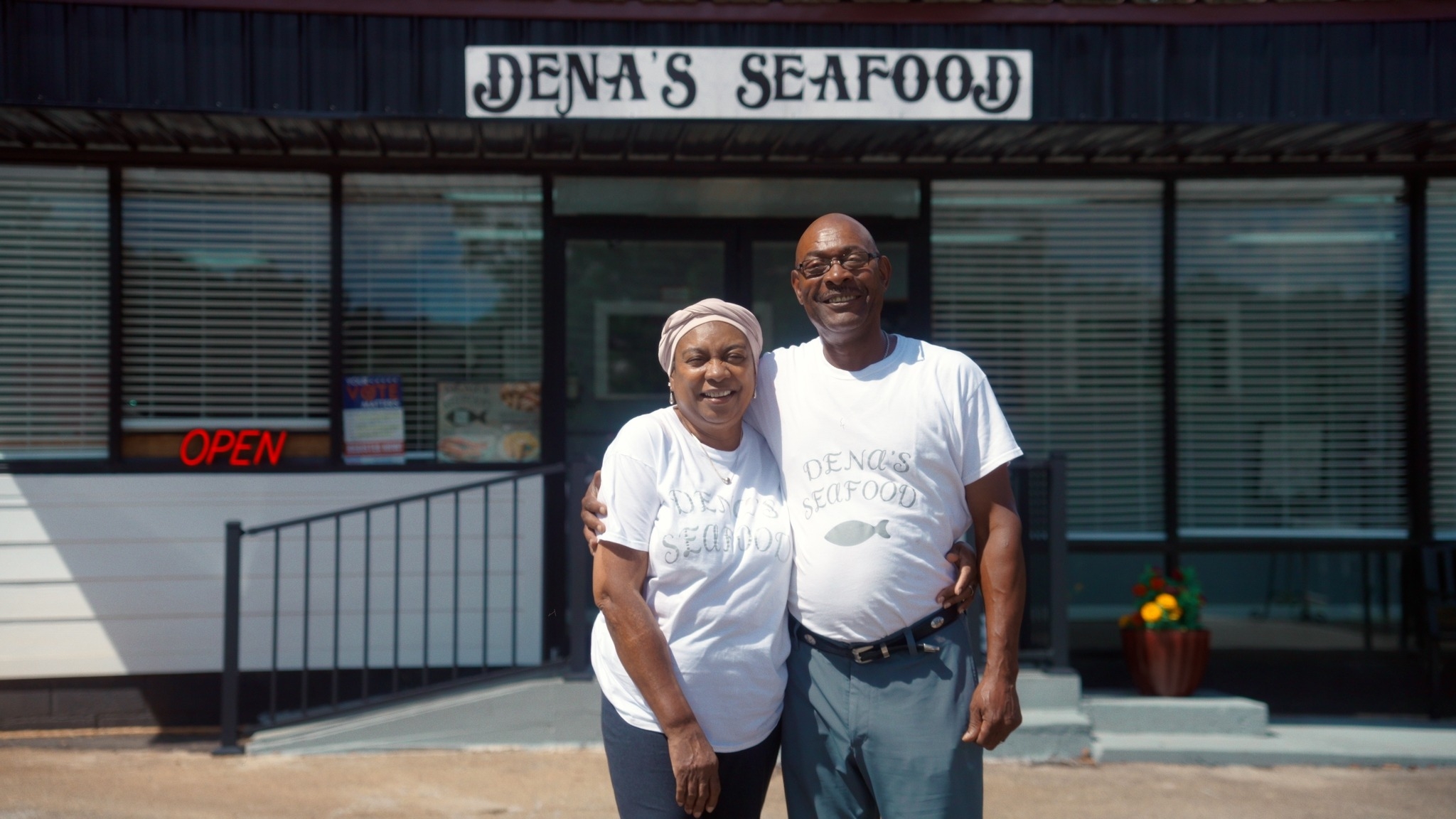 Dena's Seafood 508 Whitehall St, Washington