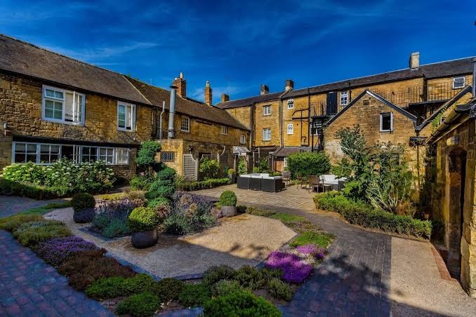 The White Hart Royal Hotel High St, Moreton-in-Marsh