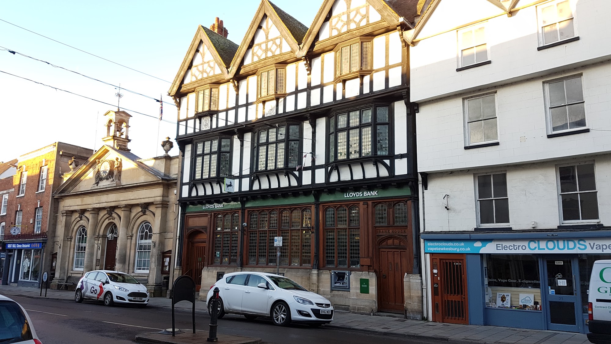 Lloyds Bank Tewkesbury