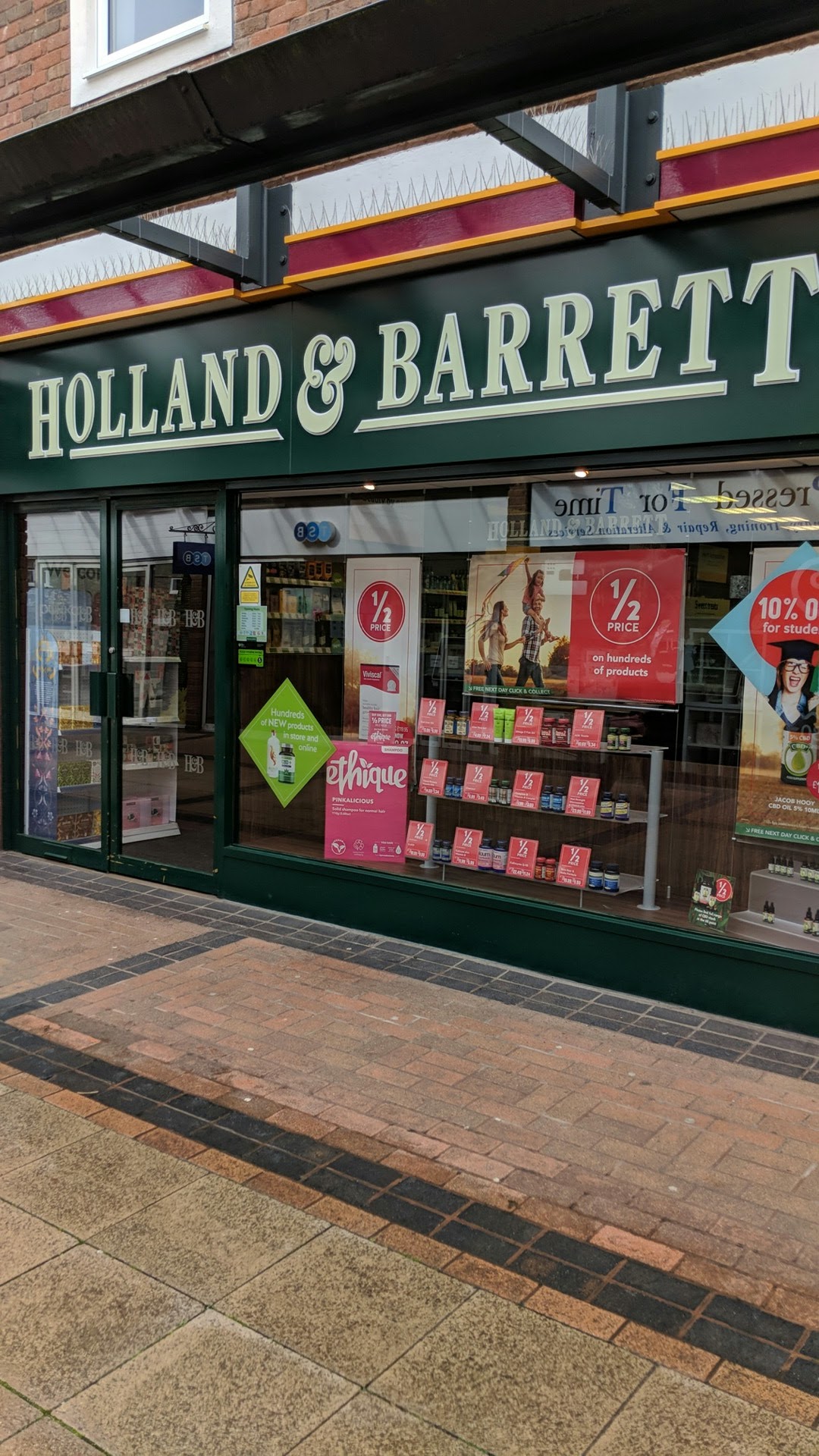 Holland & Barrett - Thornbury