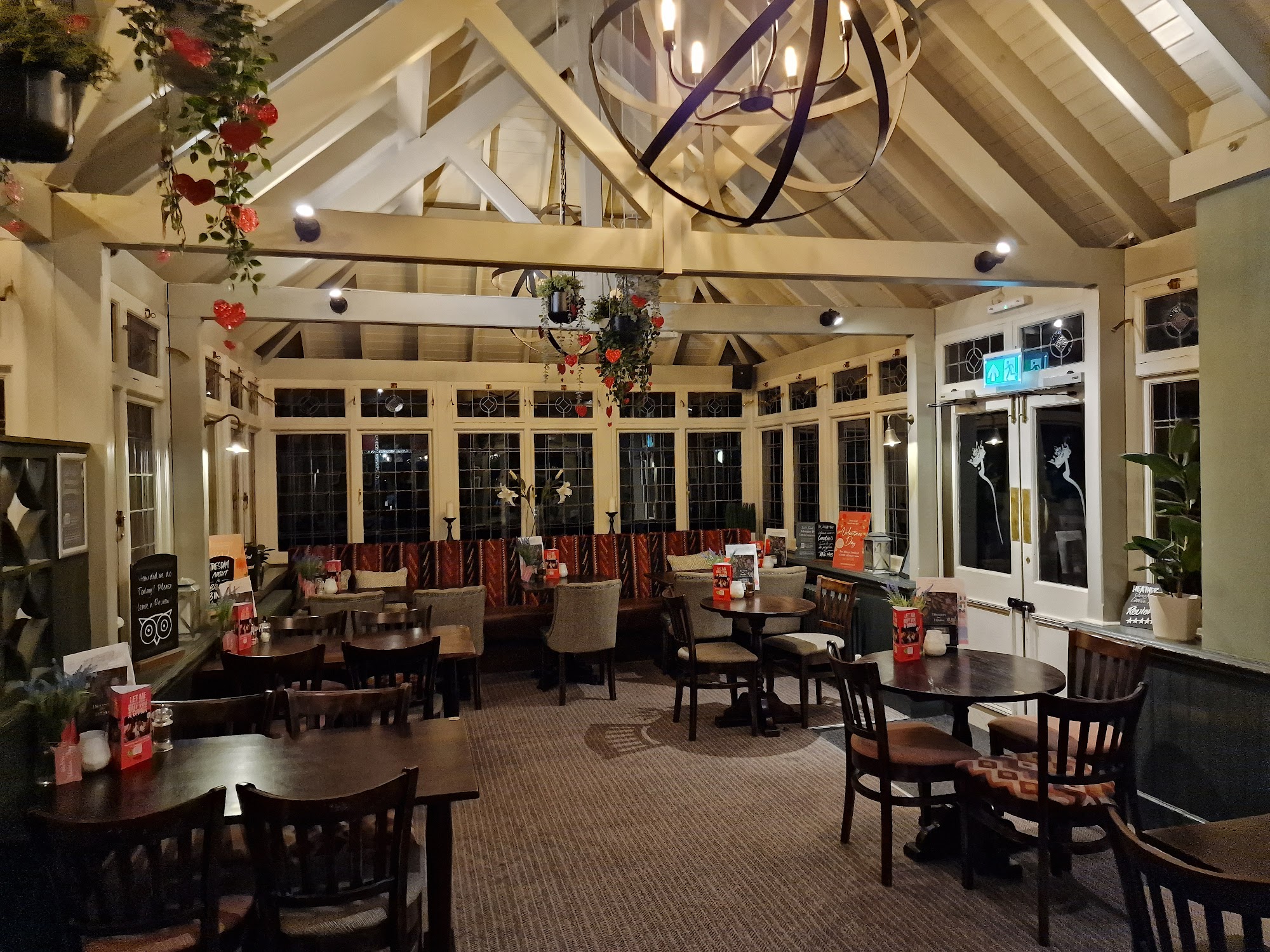 Crown & Crooked Billet 13 Cross Rd, Woodford, Woodford Green