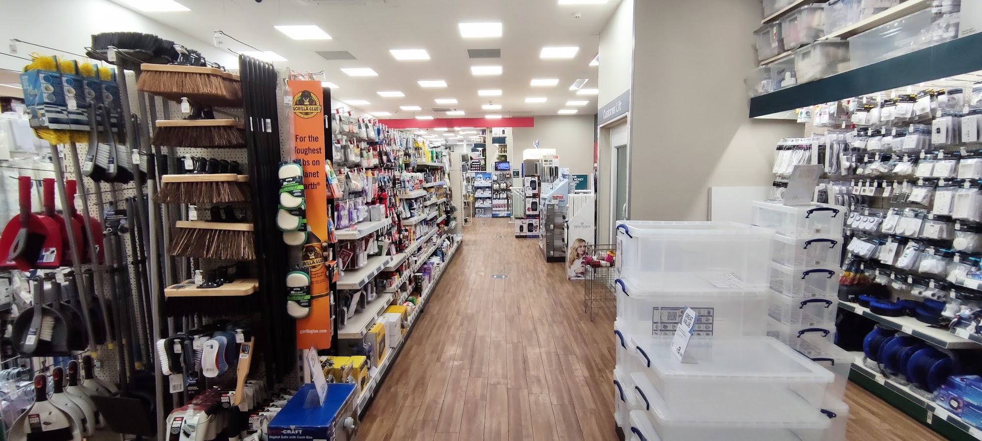 Robert Dyas The Strand