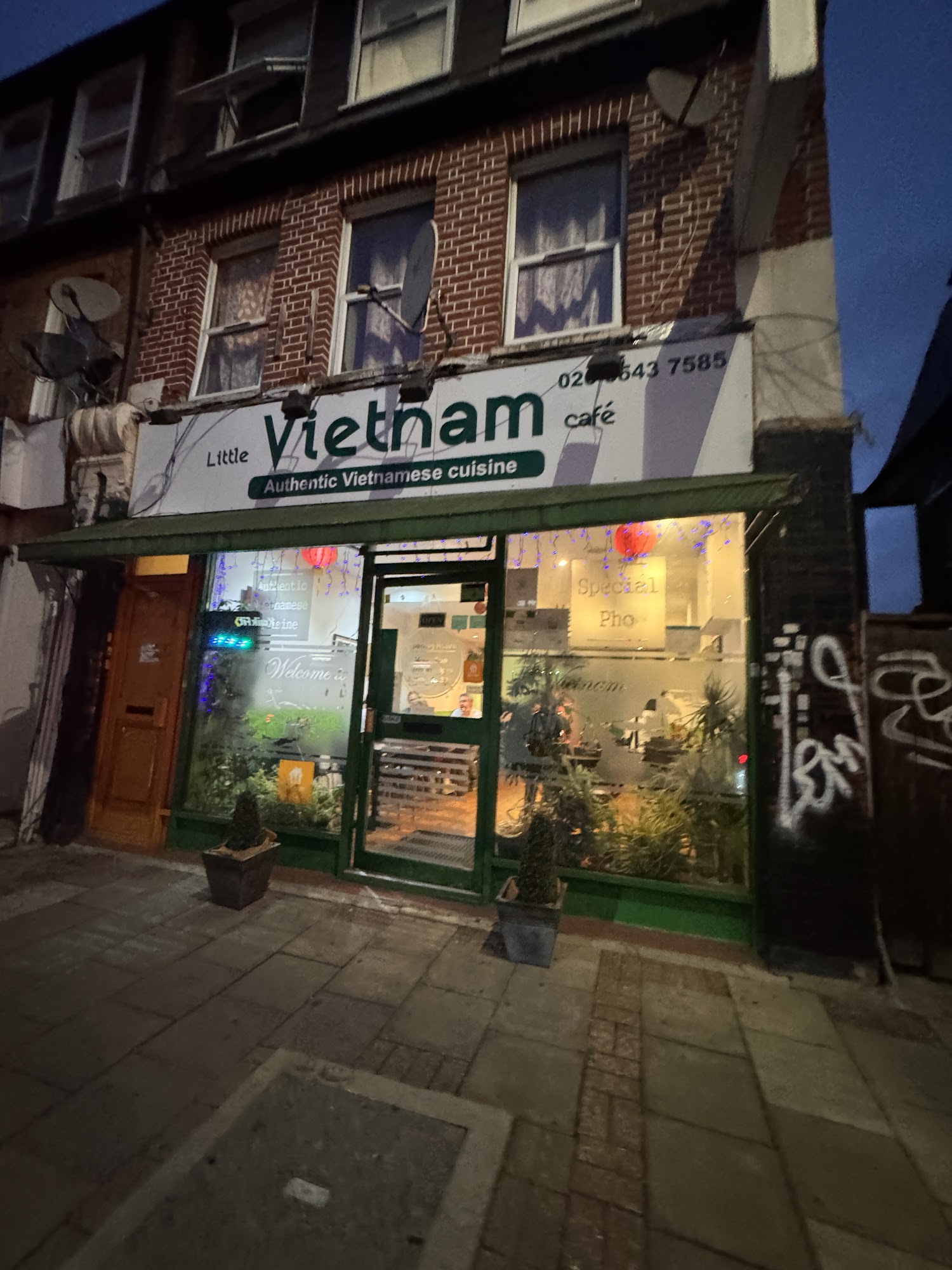 Little Vietnam Restaurant 1 Kingston Rd, London