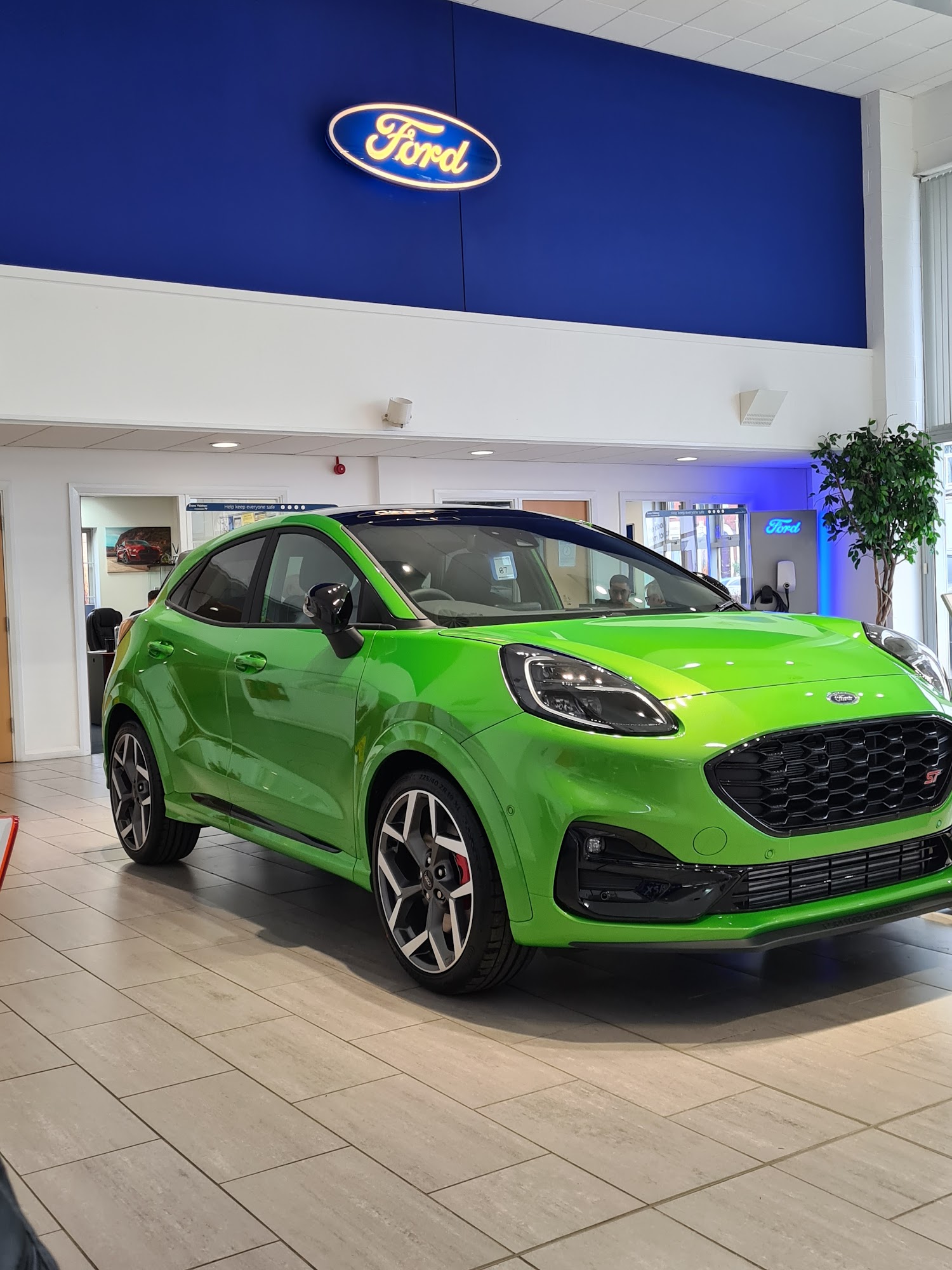 Evans Halshaw Ford Ashton under Lyne Ashton-under-Lyne