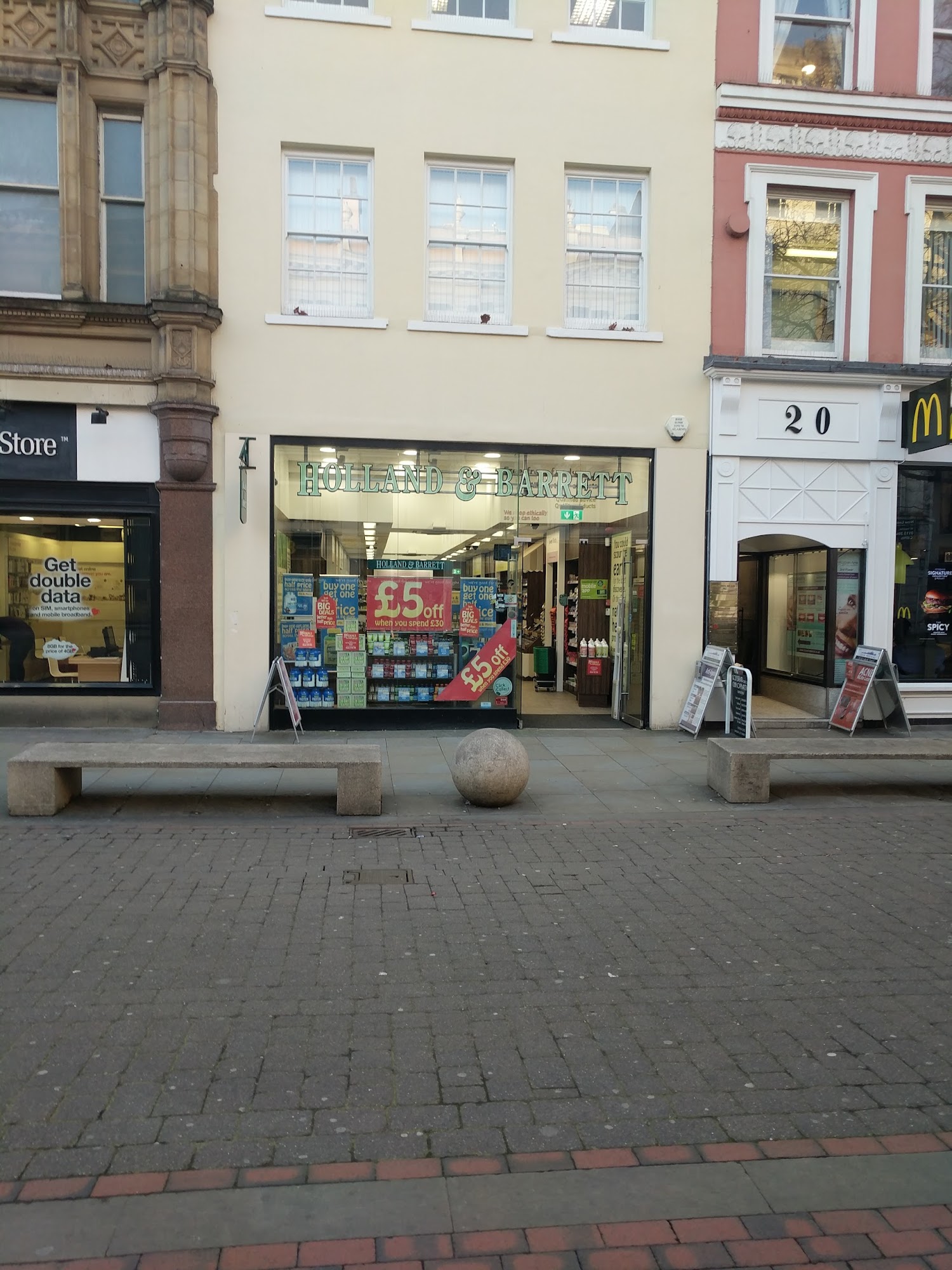 Holland & Barrett - Manchester St Anns