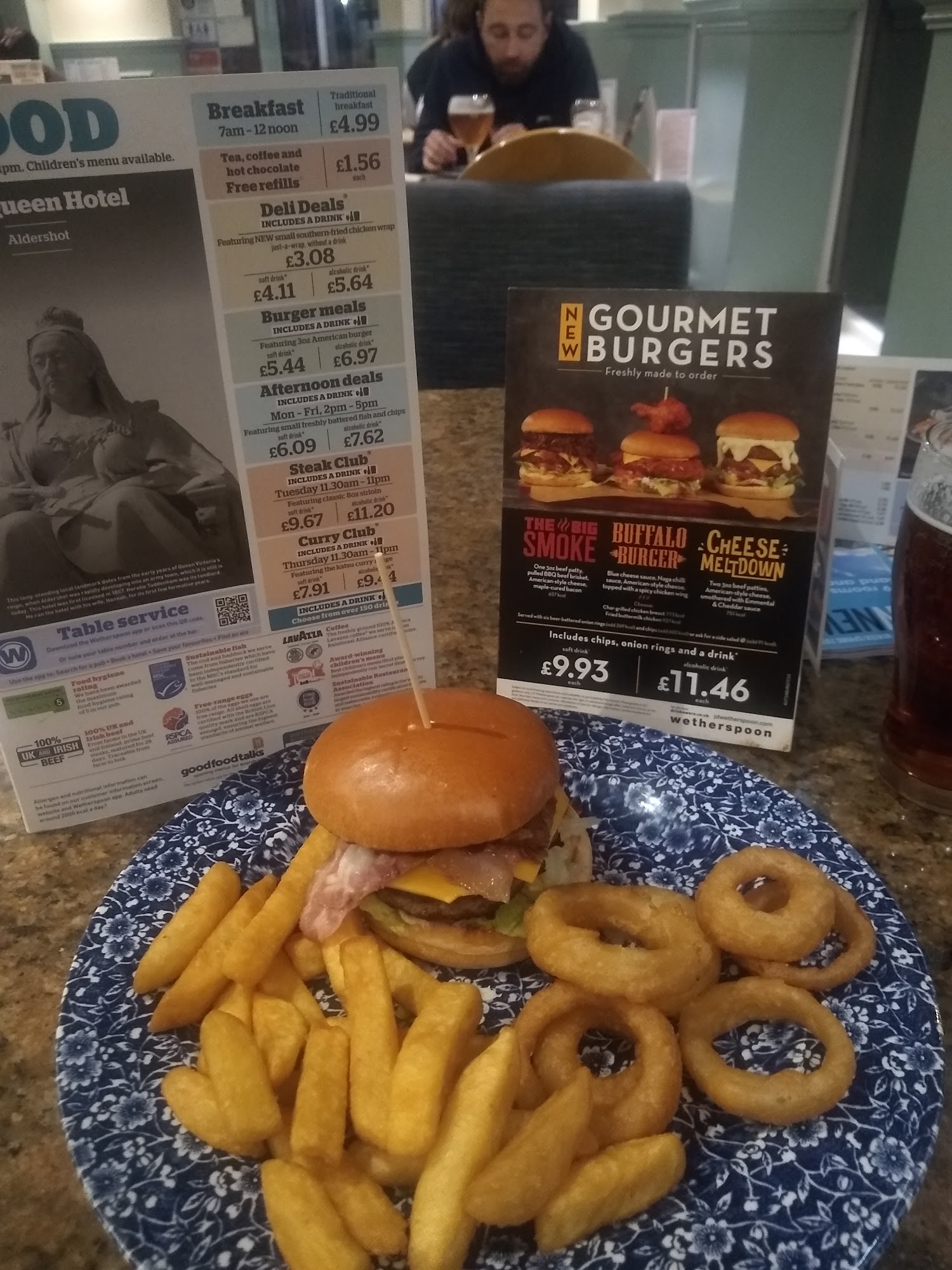 The Queen Hotel - JD Wetherspoon