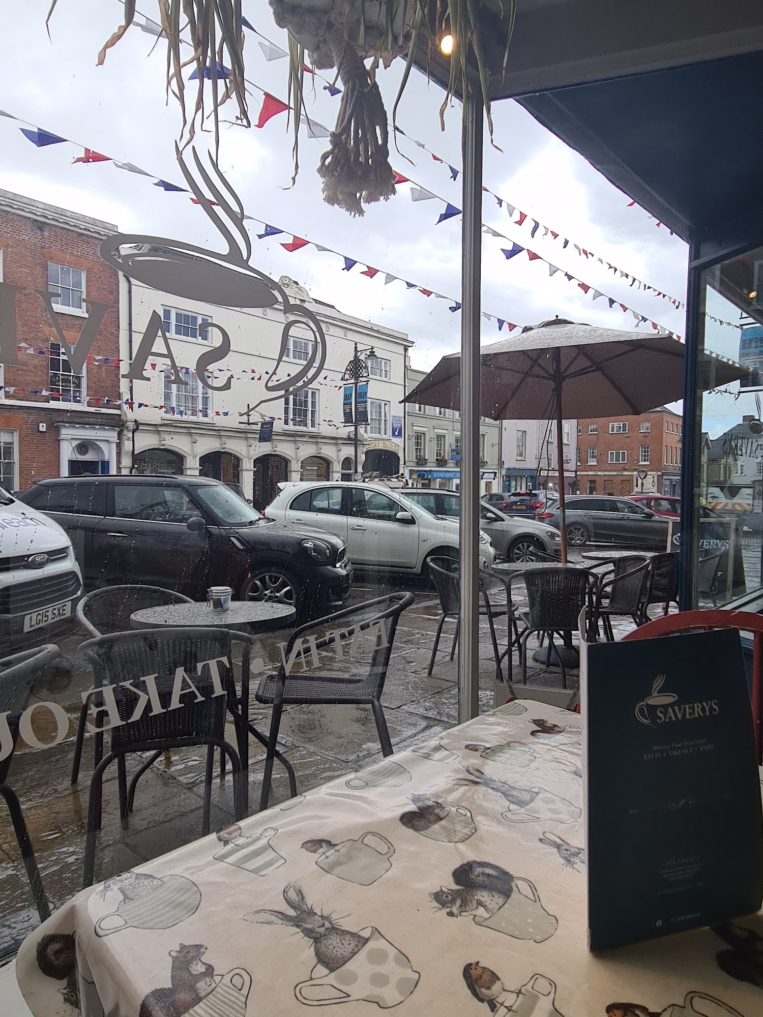 Saverys Licensed Cafe 20 Broad St, Leominster