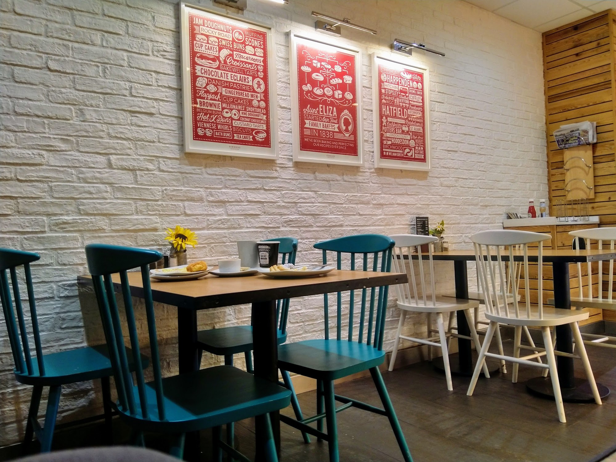 Simmons Bakers 35 Cole Green Ln, Welwyn Garden City