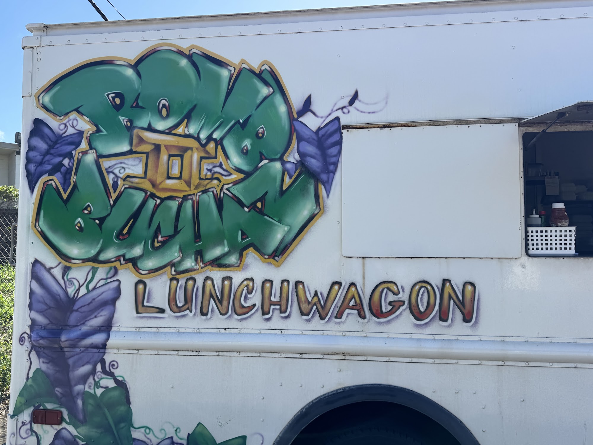Bombuchaz Lunchwagon 99-945 Halawa Valley St, Aiea, HI 96701