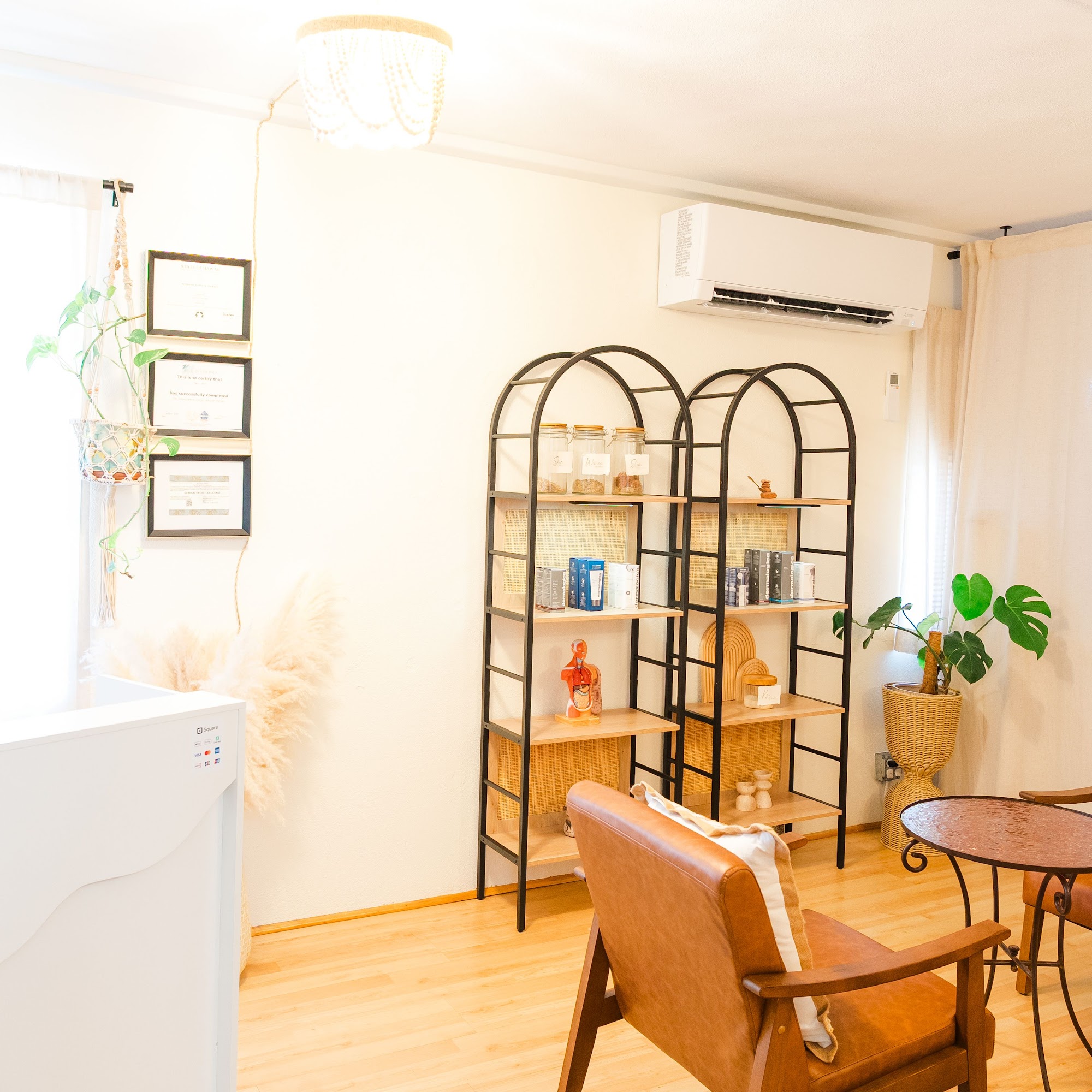 Wellness with chika 1153 12th Ave #3, Honolulu Hawaii 96816