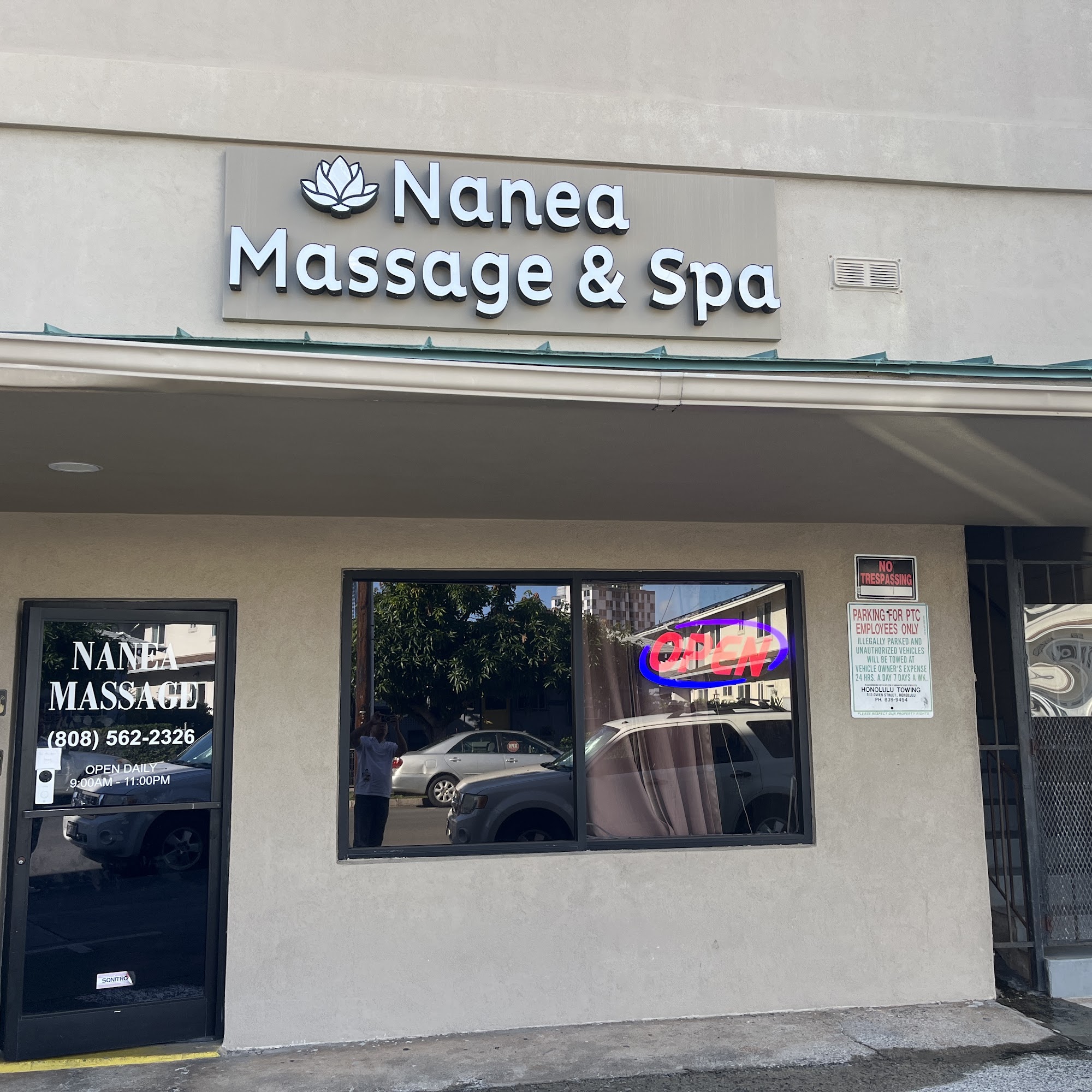 Nanea Massage 914a Coolidge St, Honolulu Hawaii 96826
