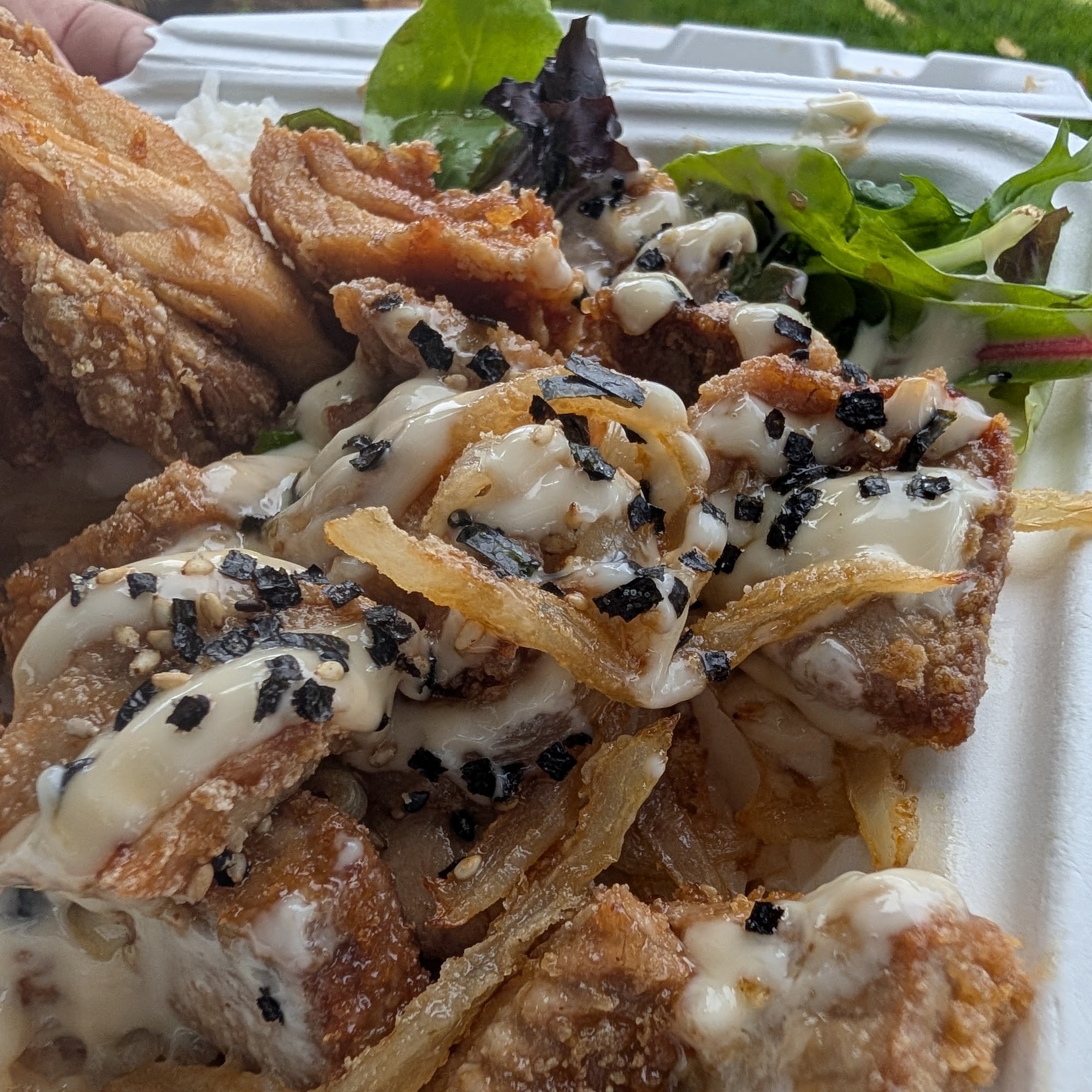 808 Plates Maui Kahului