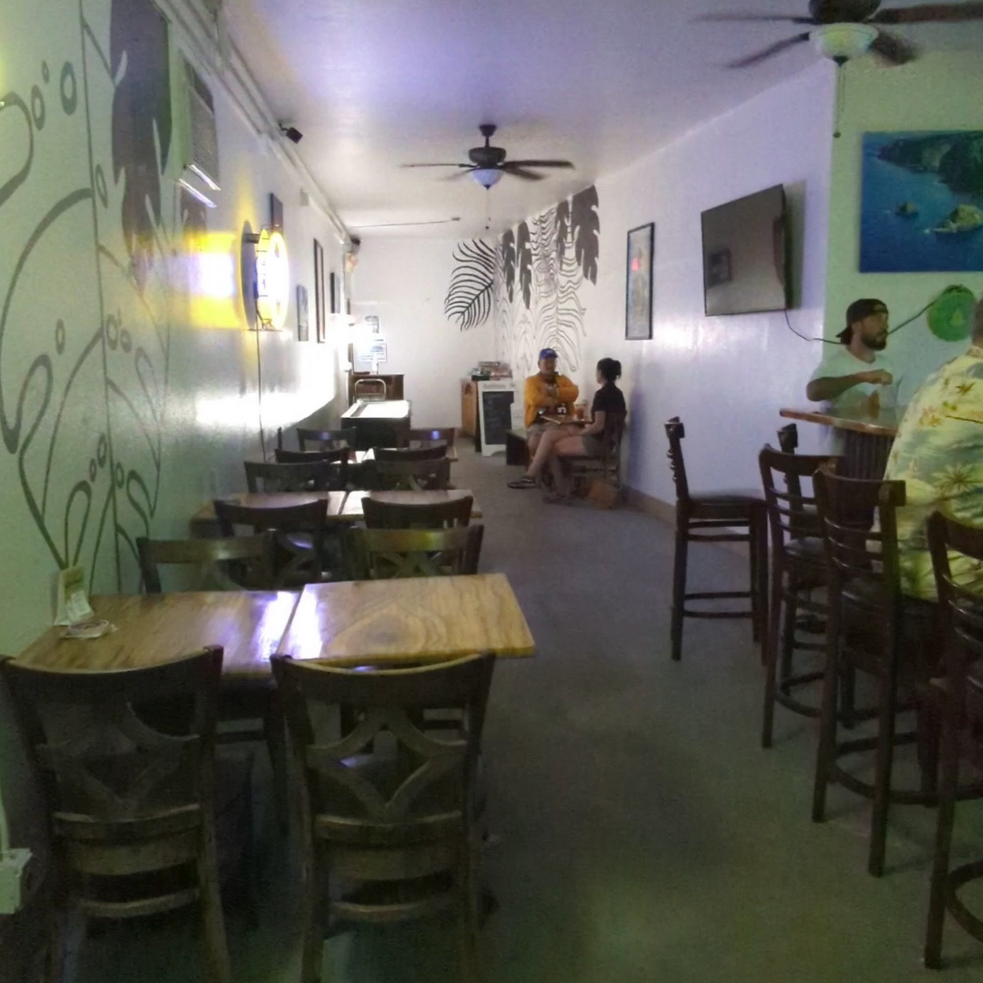 The HI Dive Bar Kealakekua