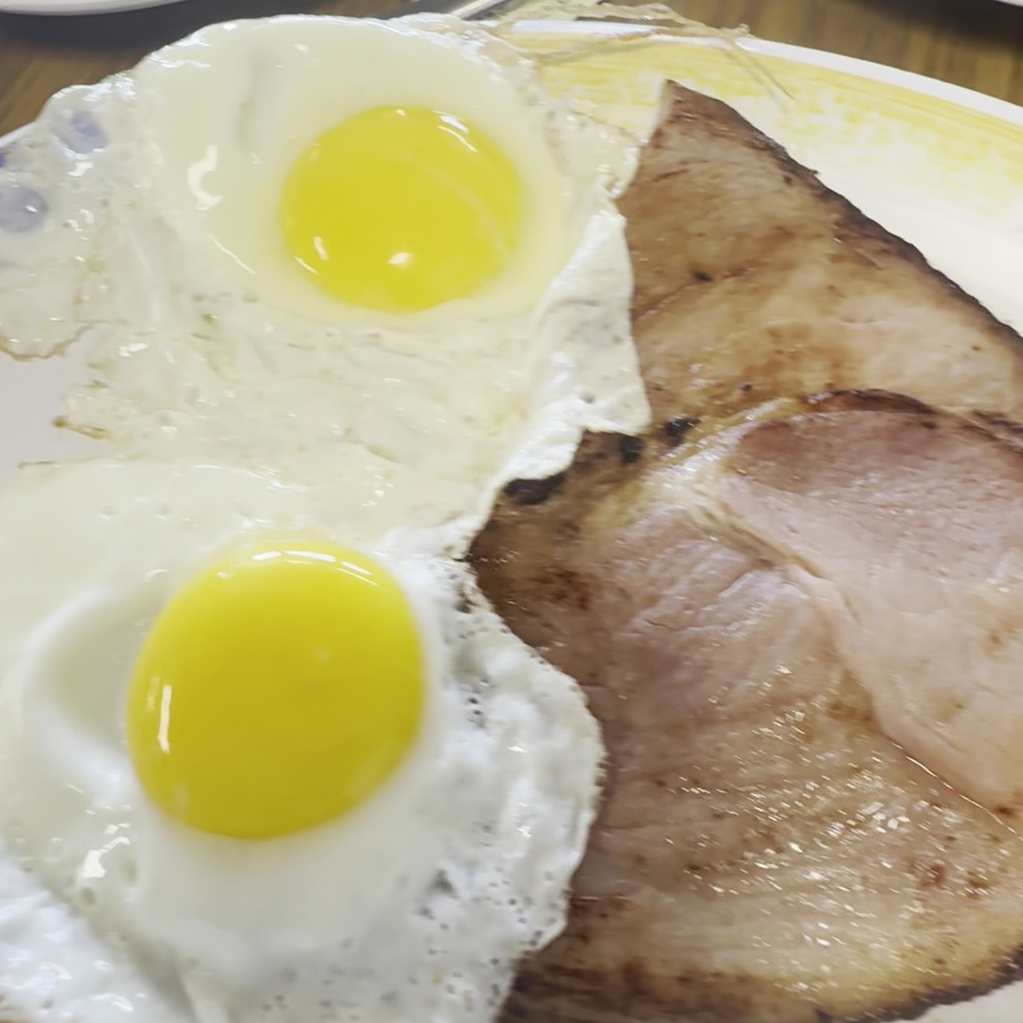 Tasty Crust Restaurant Wailuku