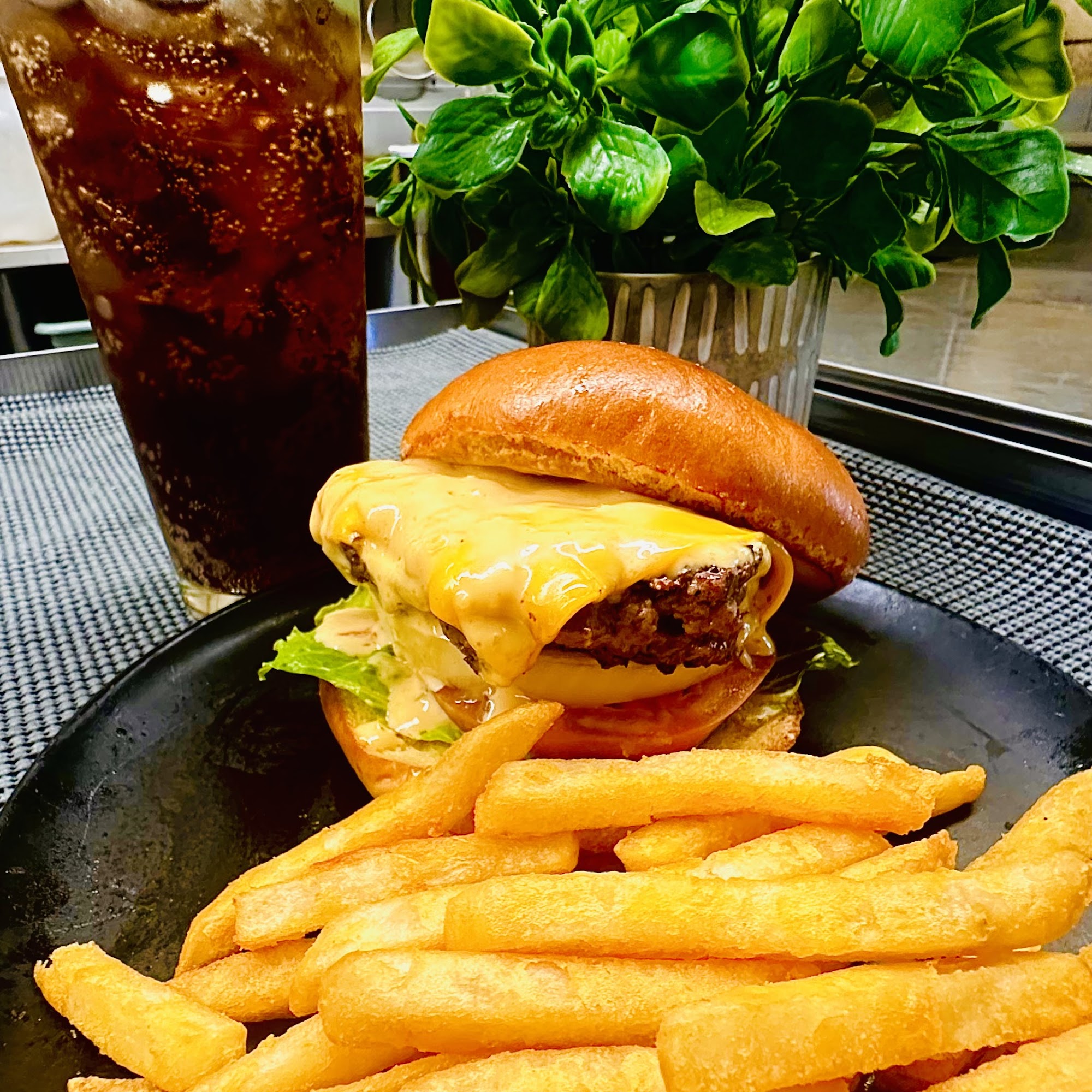 Tante's Cafe Wailuku