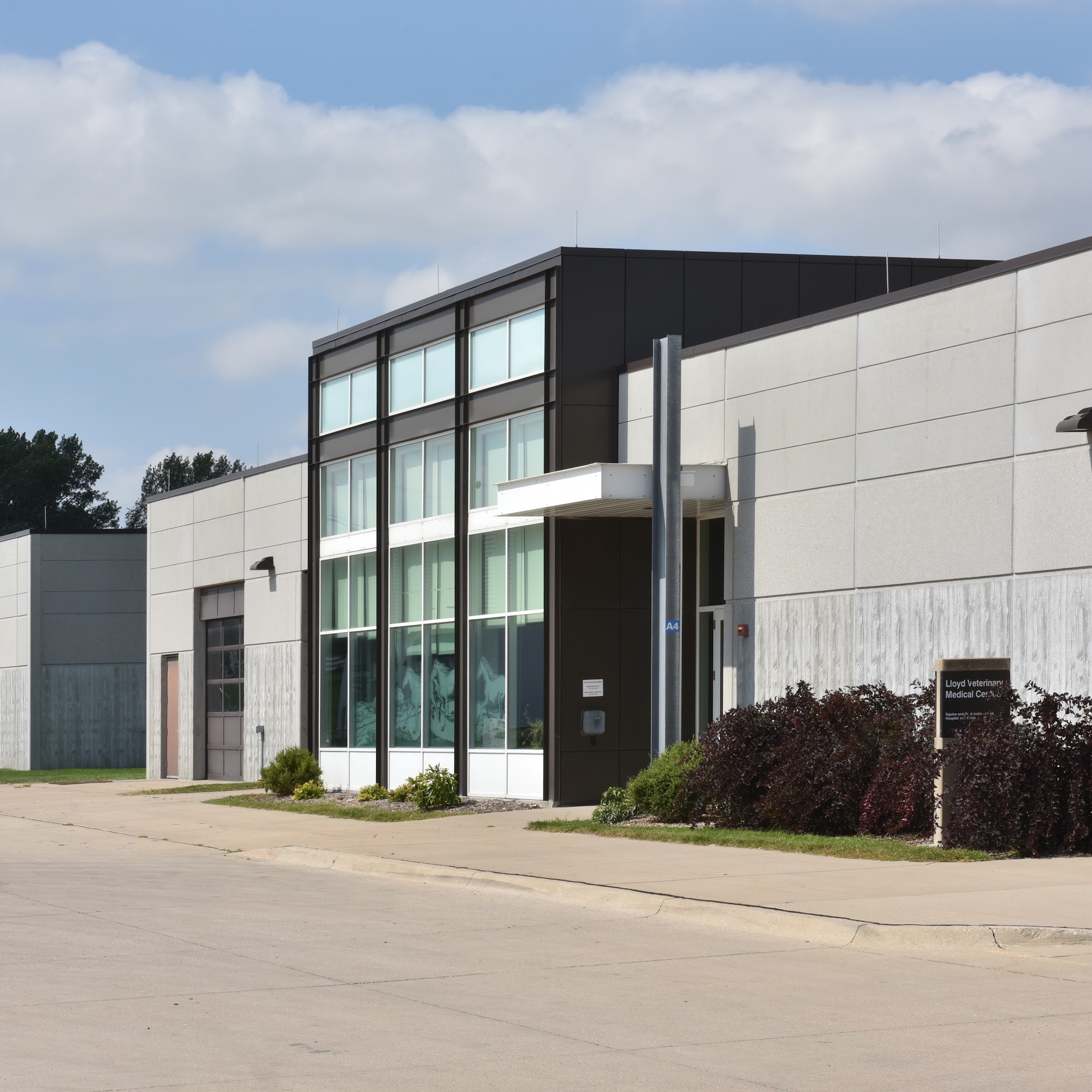 Large Animal Hospital Ames