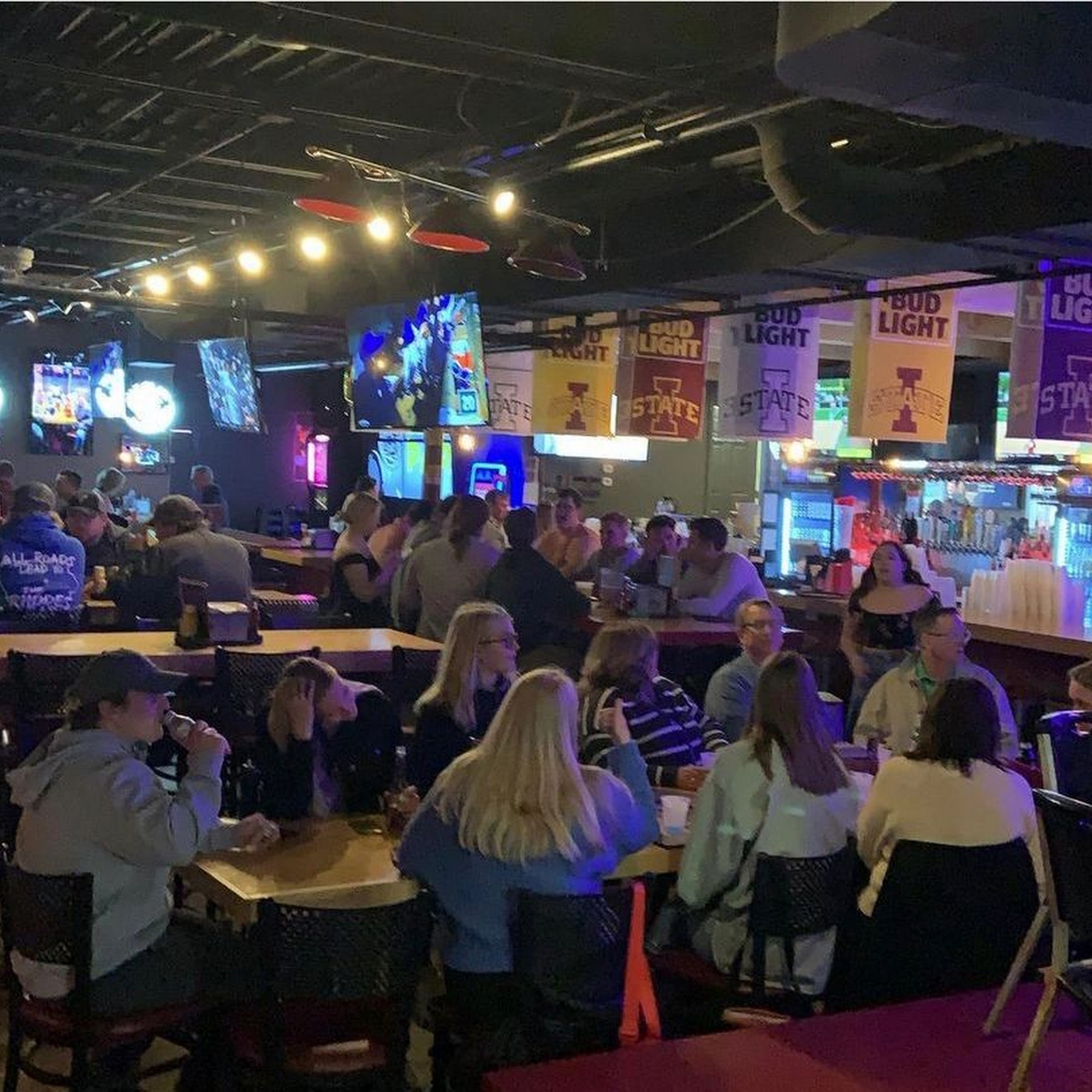 BNC Field House - Bar & Grill Ames