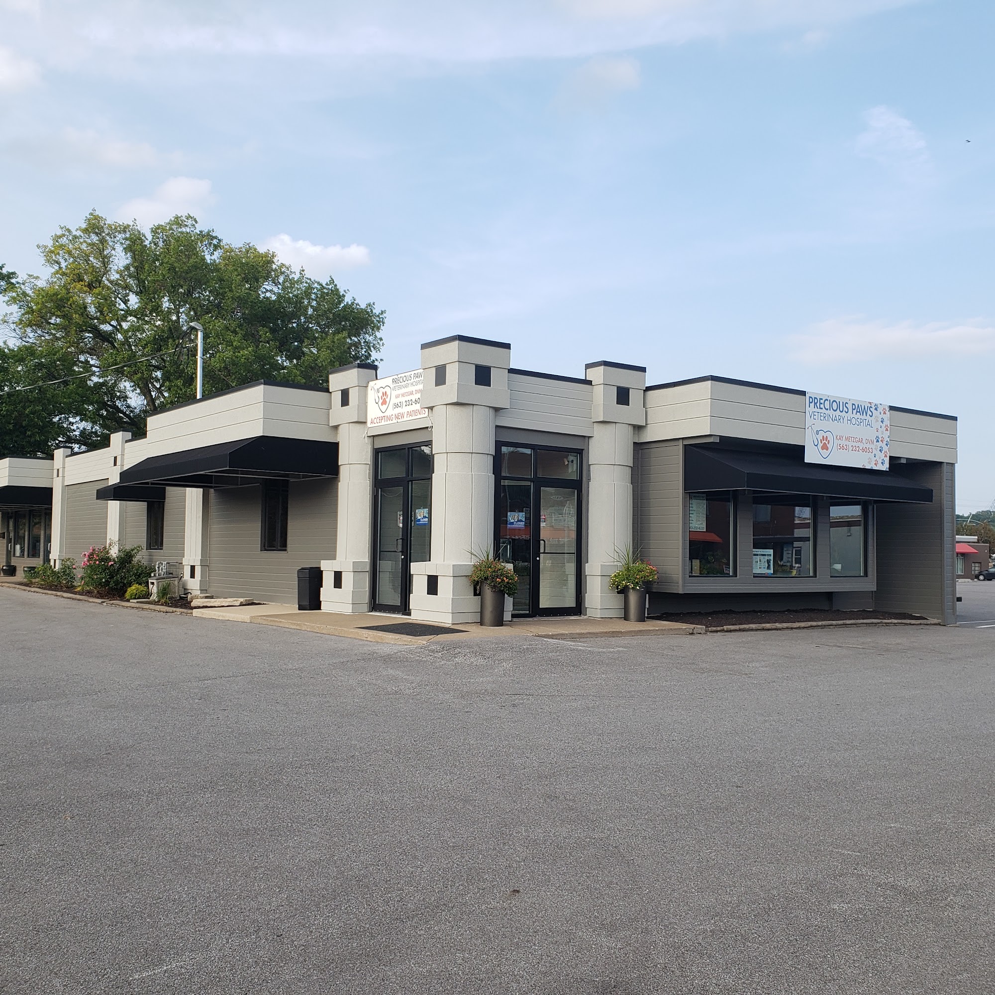 Precious Paws Veterinary Hospital Bettendorf