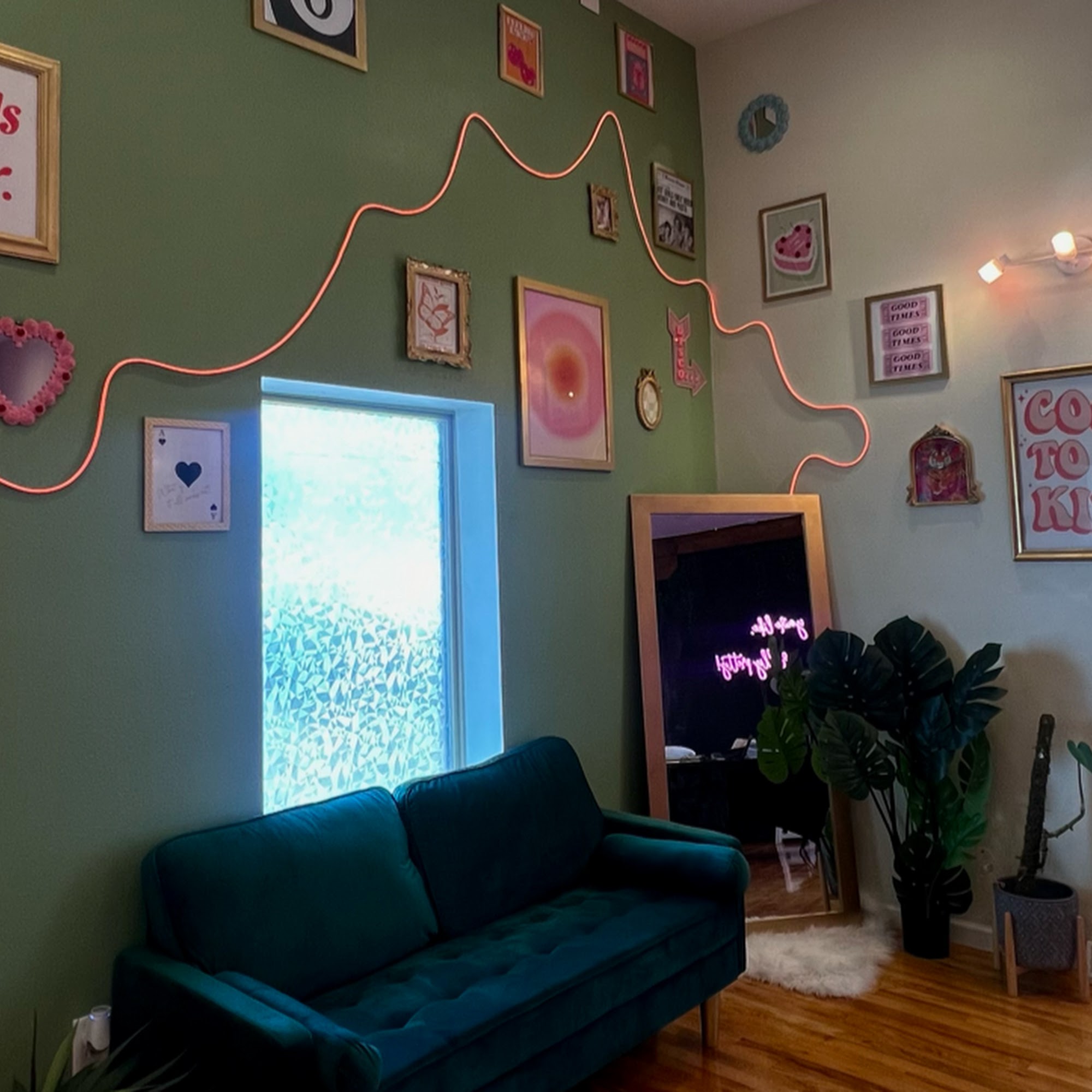 Downtown Dolls 602 State St Suite A1, Cedar Falls Iowa 50613