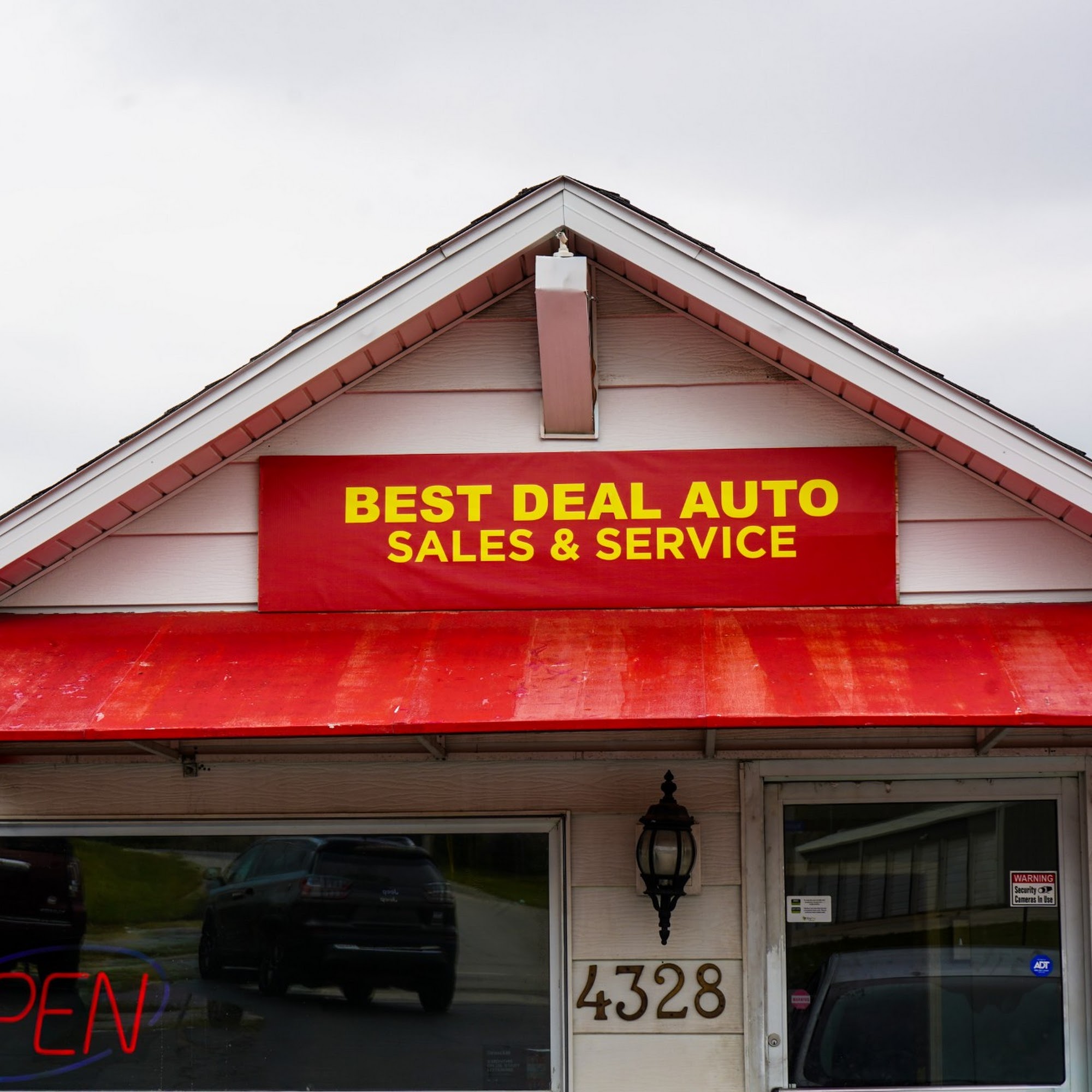 Best Deal Iowa Auto Sales & Service LLC Des Moines
