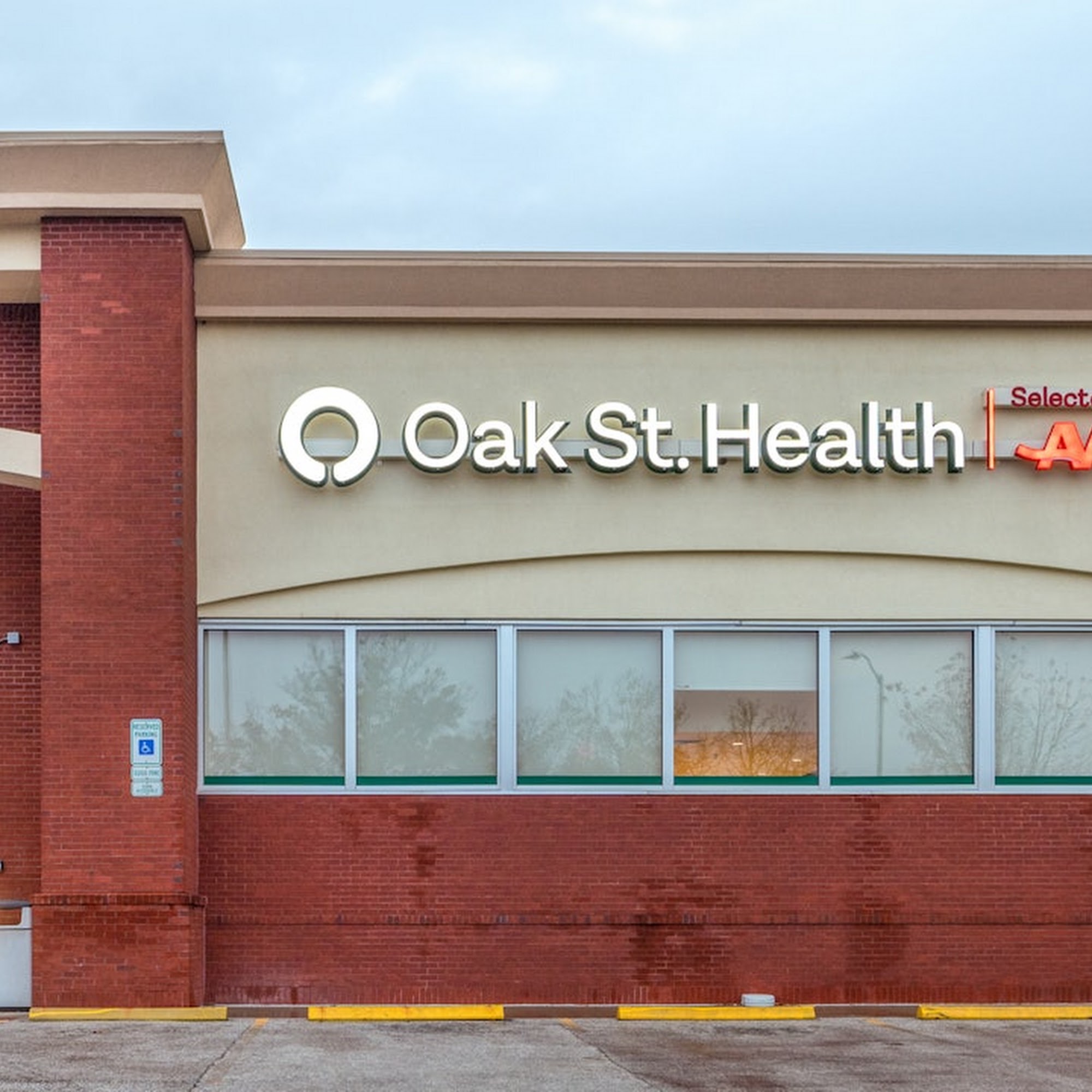 Oak Street Health Park Fair Primary Care Clinic 215 Euclid Ave, Des Moines Iowa 50313
