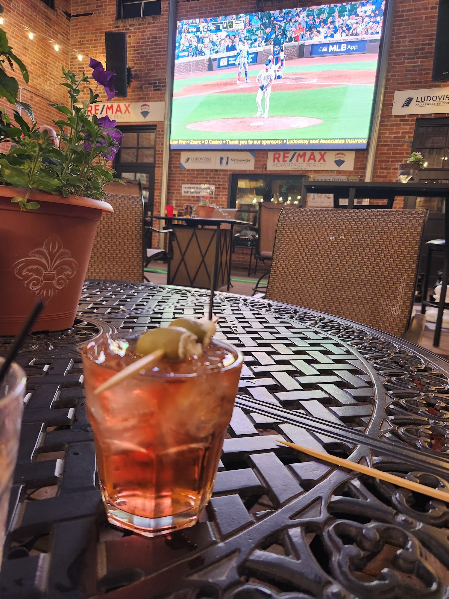 Gary Dolphin's Iron Bar Menu