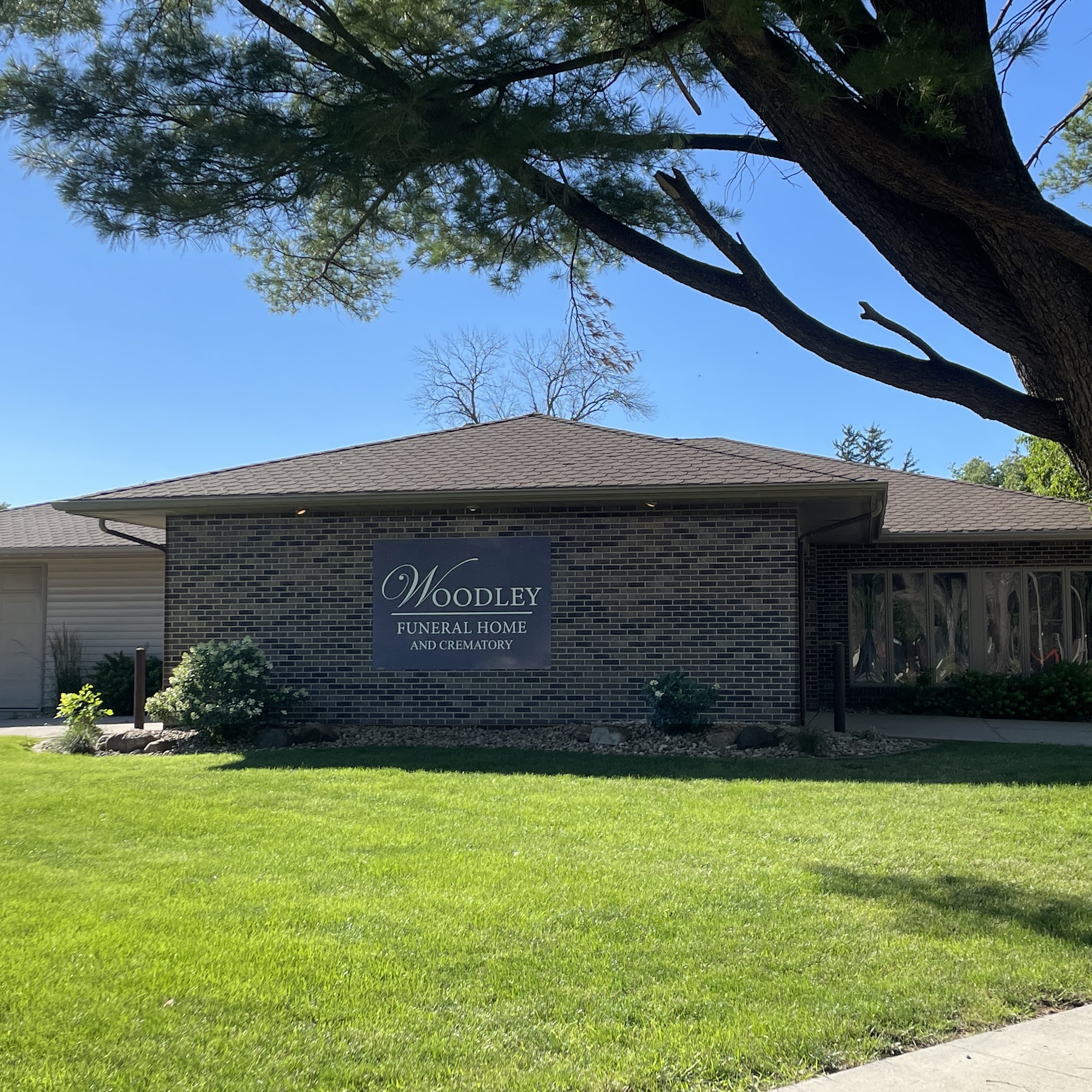 Woodley Funeral Home and Crematory - Dumont Dumont