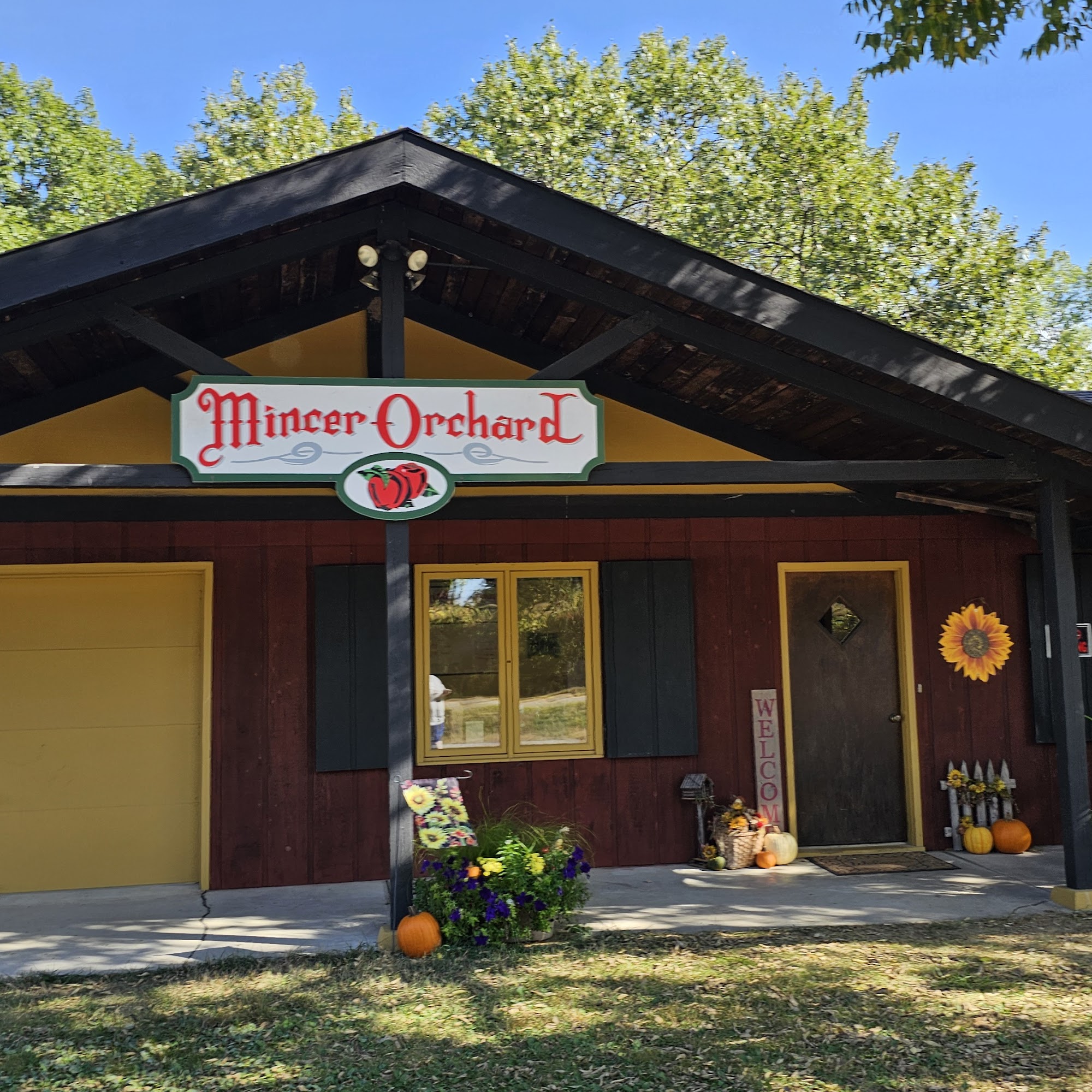 Mincer Orchard & Farms 2548 Waubonsie Park Rd, Hamburg