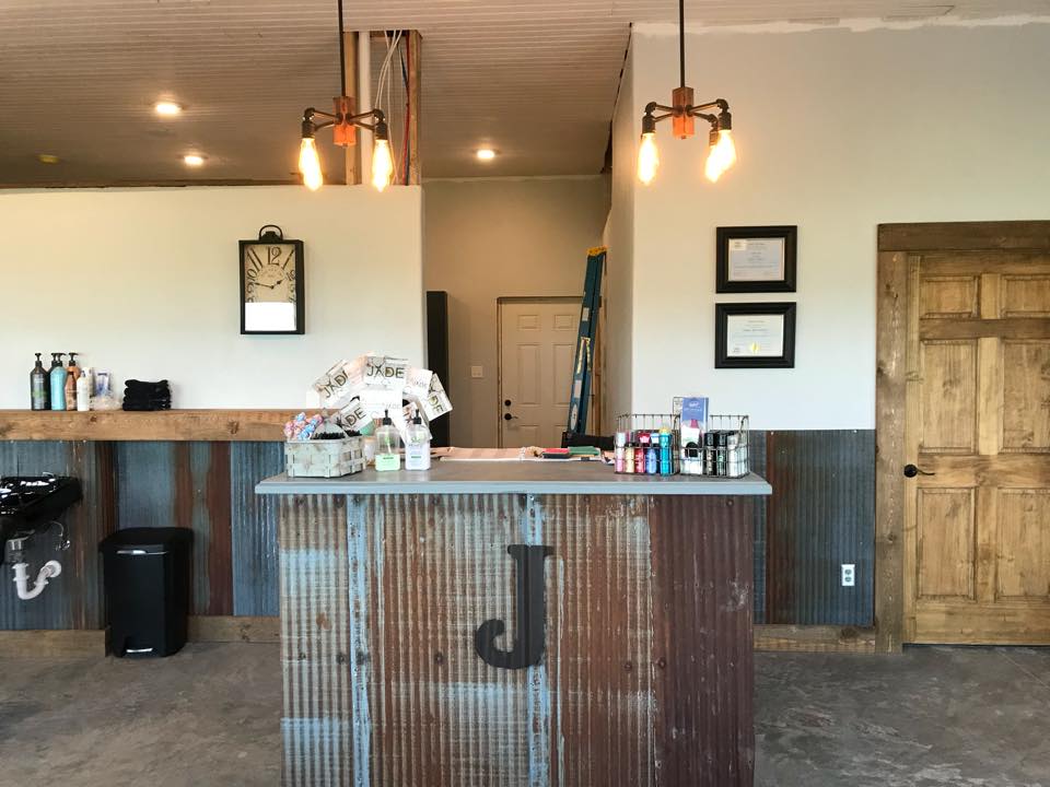 Salon Jade