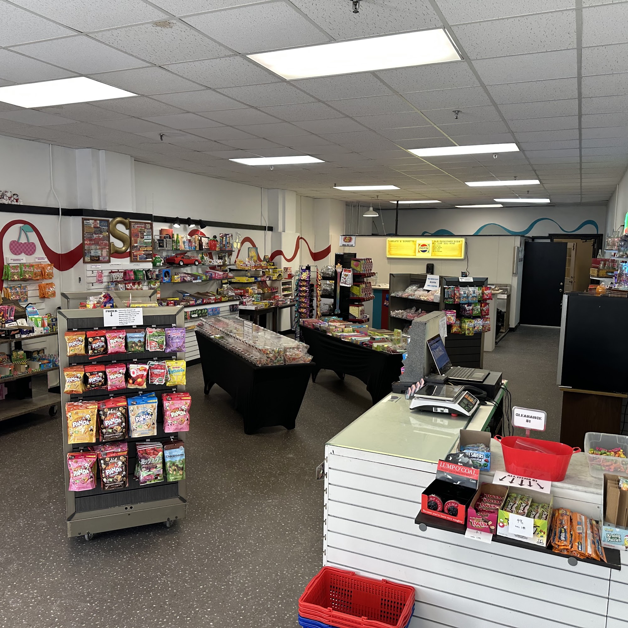 The Sugar Stash 9 S Federal Ave, Mason City Iowa 50401