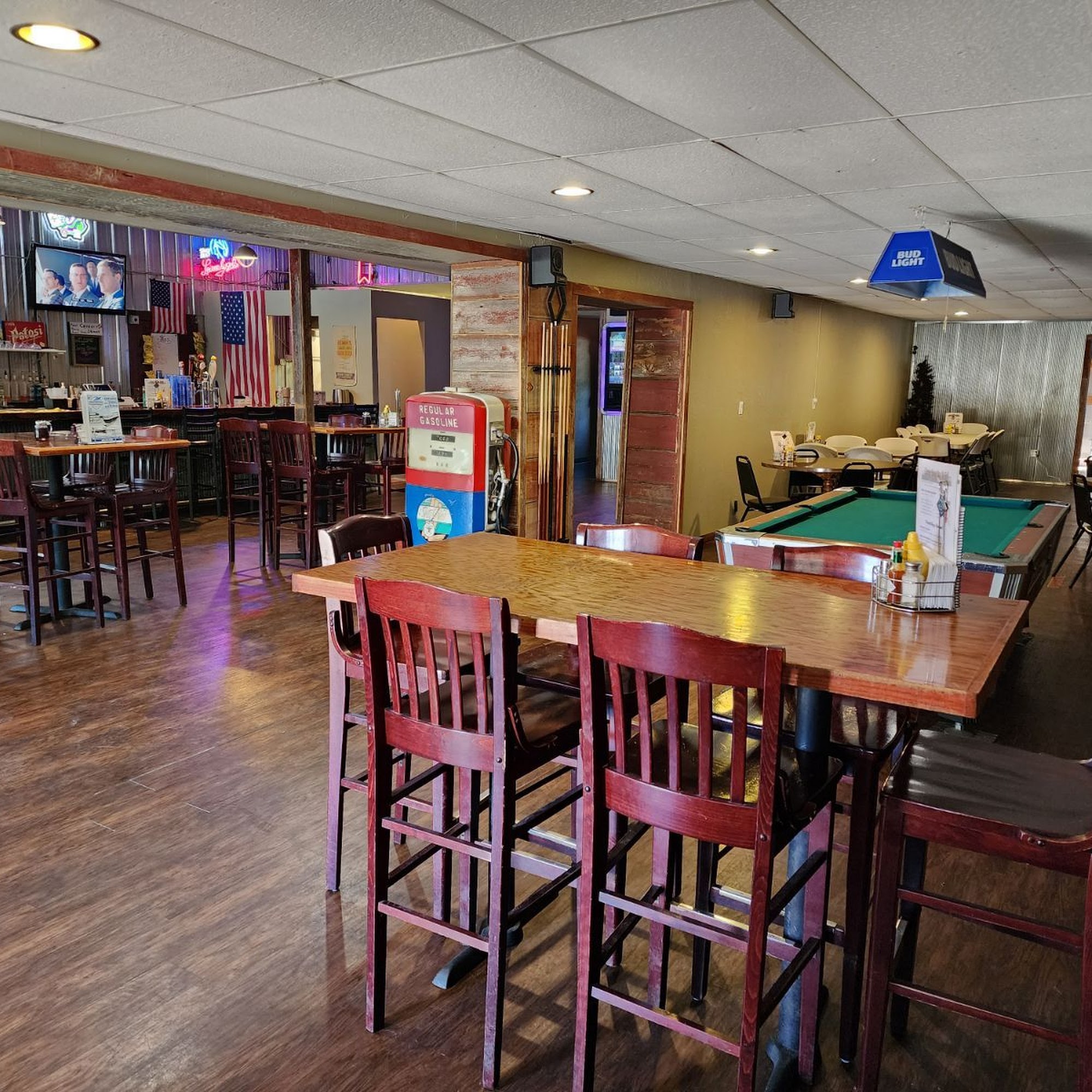 Center Street Bar & Grill Monona
