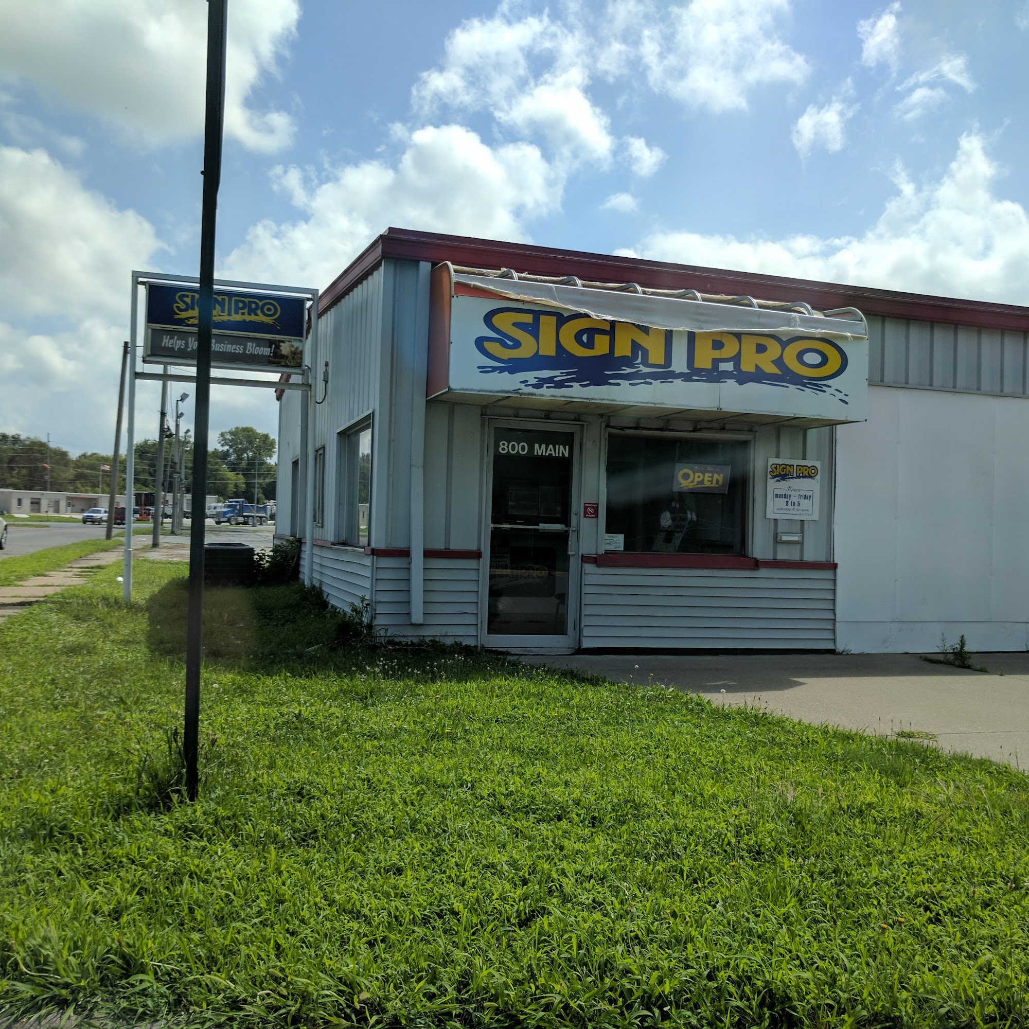 Sign Works of Muscatine Muscatine