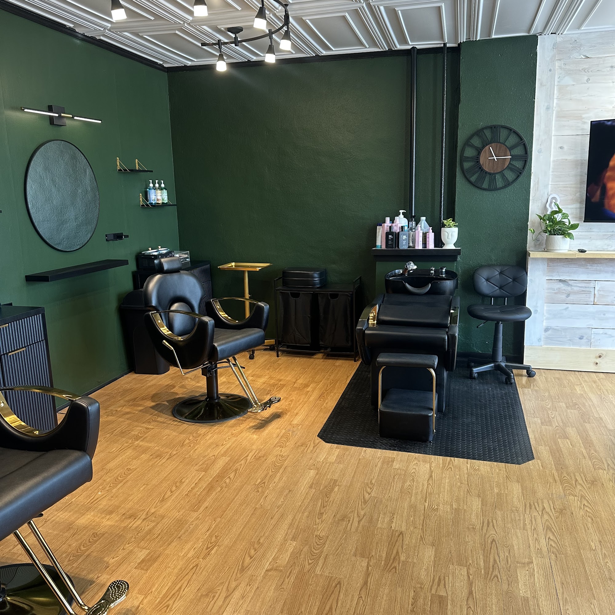 Evolve Hair Studio