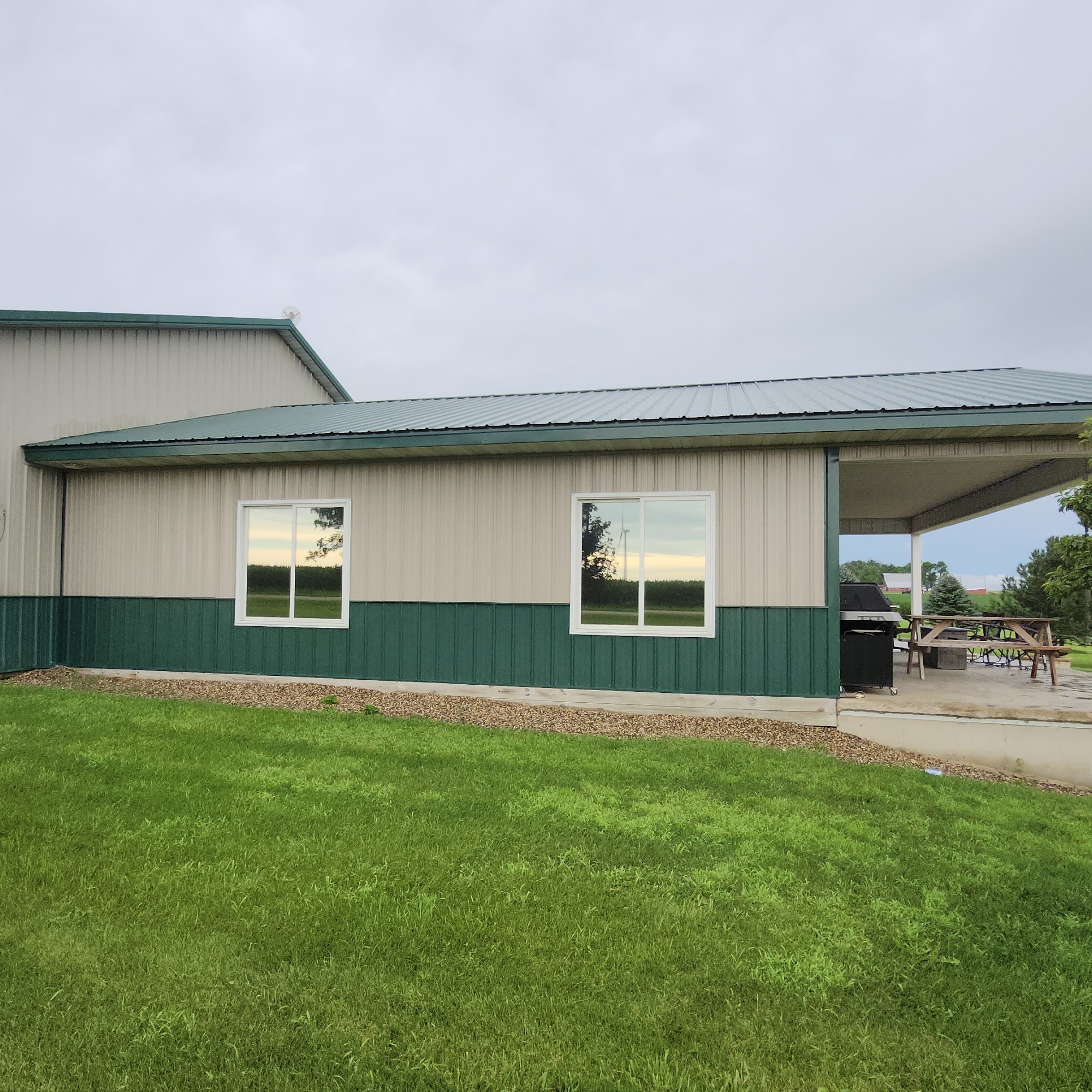 H&M Tinting LLC. 1775 Lasalle Ave, New Hampton Iowa 50659