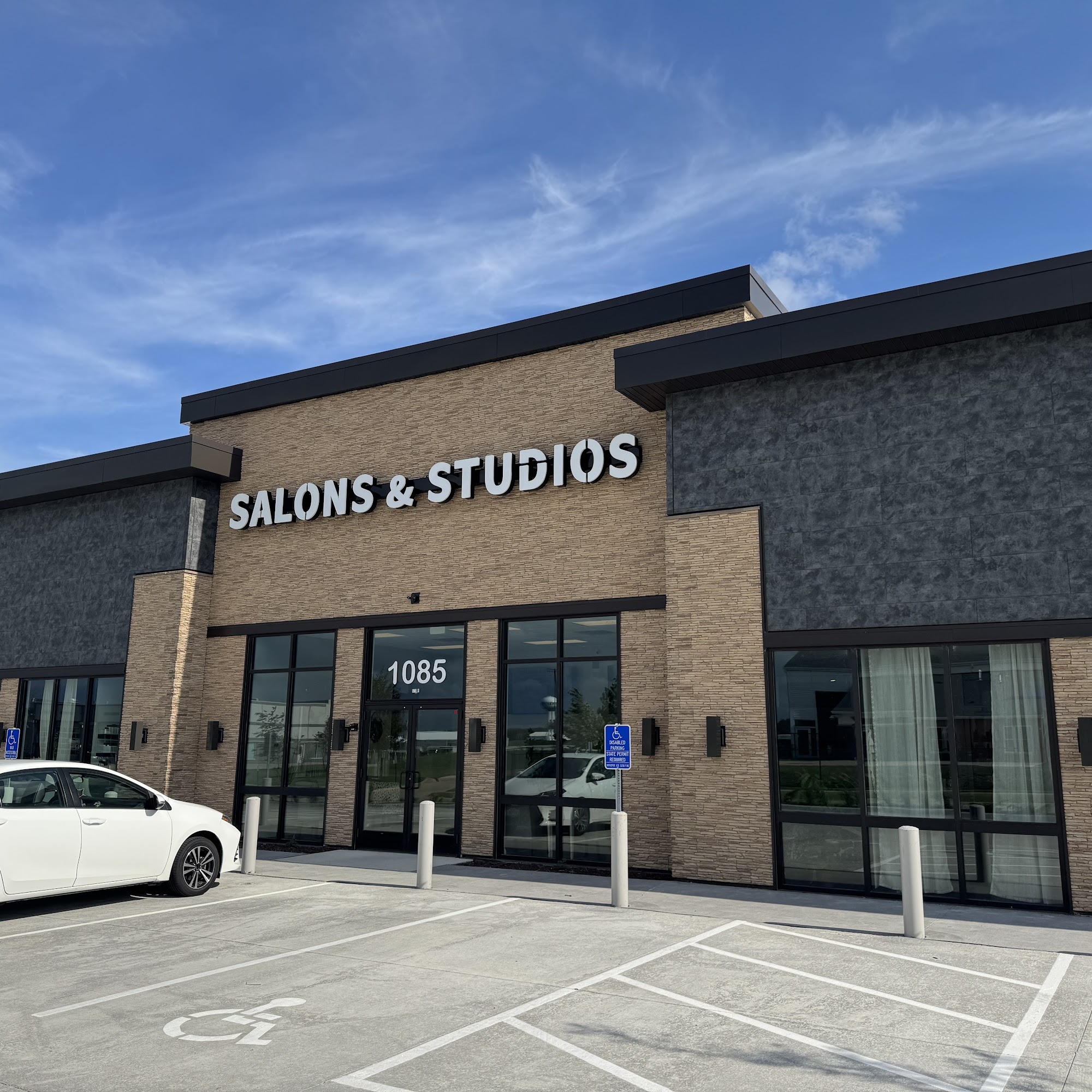 Tony’s Barber Studio On Liberty Way